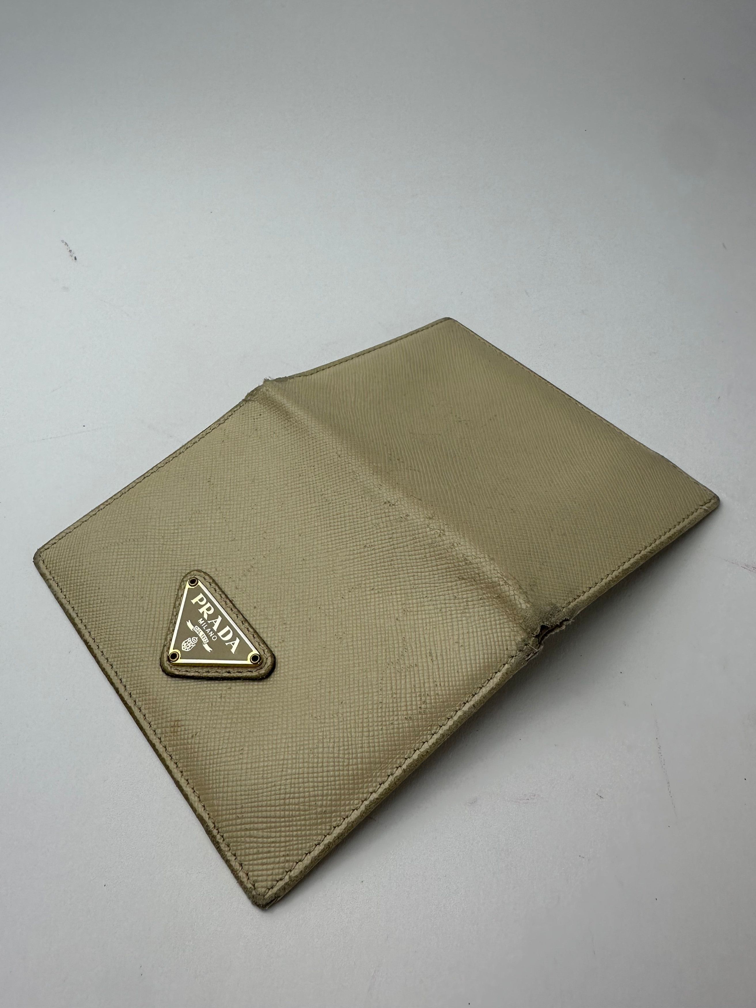 Prada Vintage Saffiano Leather Triangle Card Holder Cream Size ONE SIZE - 7 Thumbnail