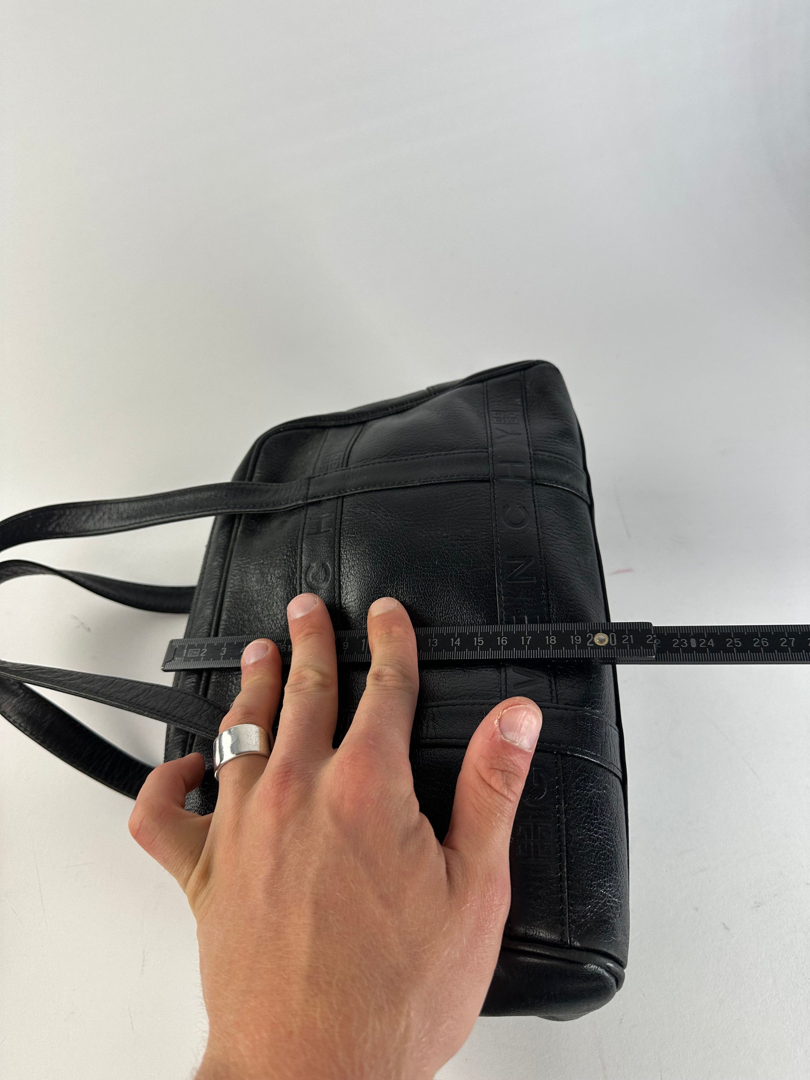 Givenchy Vintage 4G Embossed Leather Bowler Handbag Black Size ONE SIZE - 11 Thumbnail