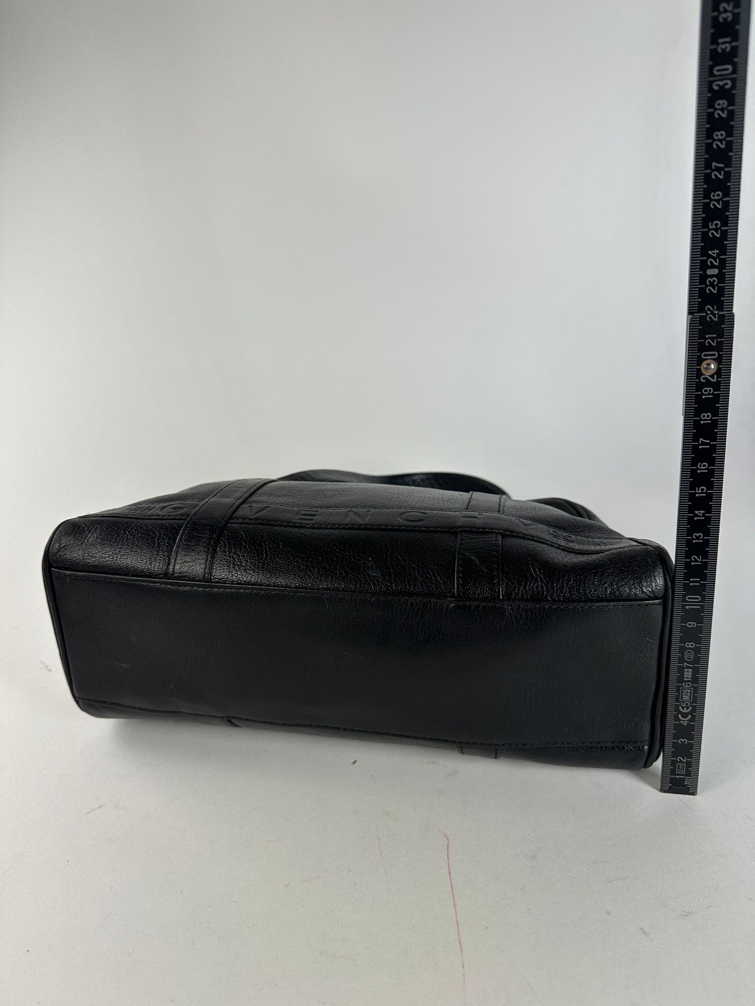 Givenchy Vintage 4G Embossed Leather Bowler Handbag Black Size ONE SIZE - 12 Thumbnail