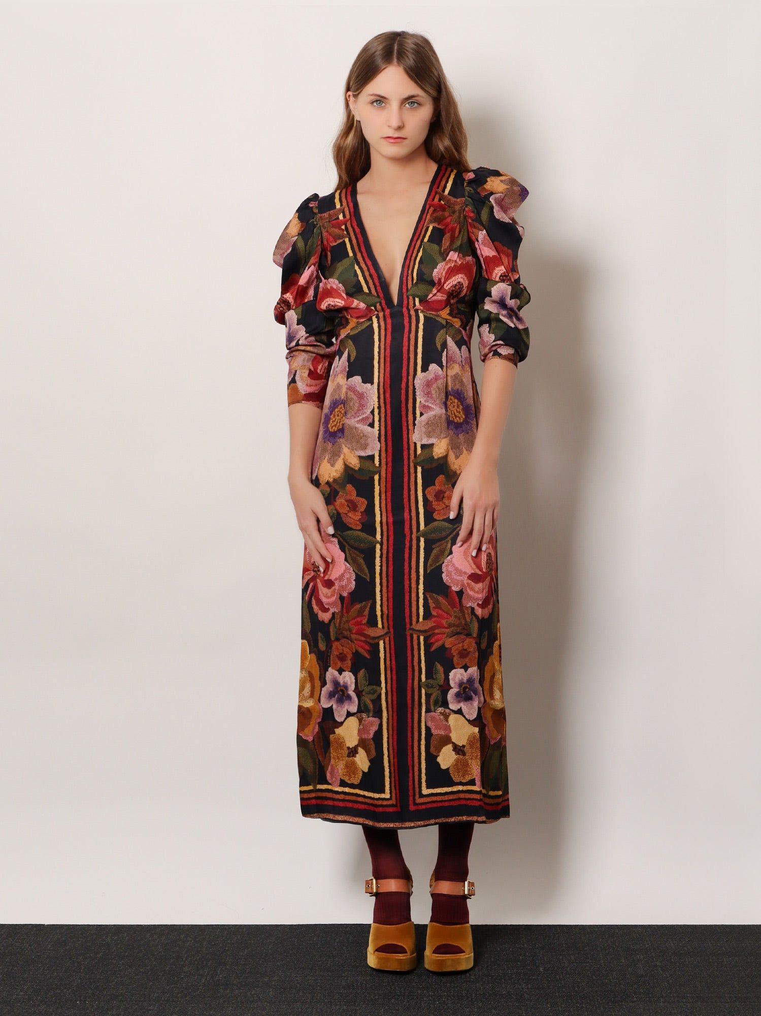 Farm Rio Viscose Long Dress With Chenille Flowers Print Size XXS / US 00 / IT 34 - 4 Thumbnail