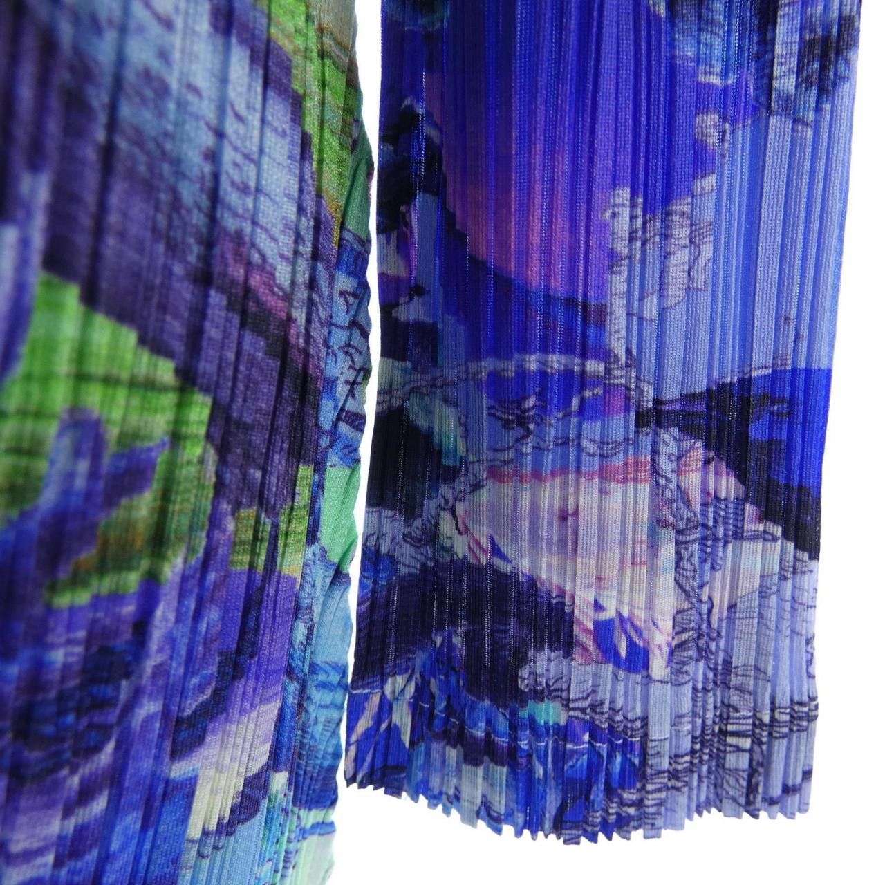 Other Other PLEATS PLEASE AURORA JUNGLE Dress Textile Dresses PP33JT721 DUTY FREE for USA Size ONE SIZE - 6 Thumbnail