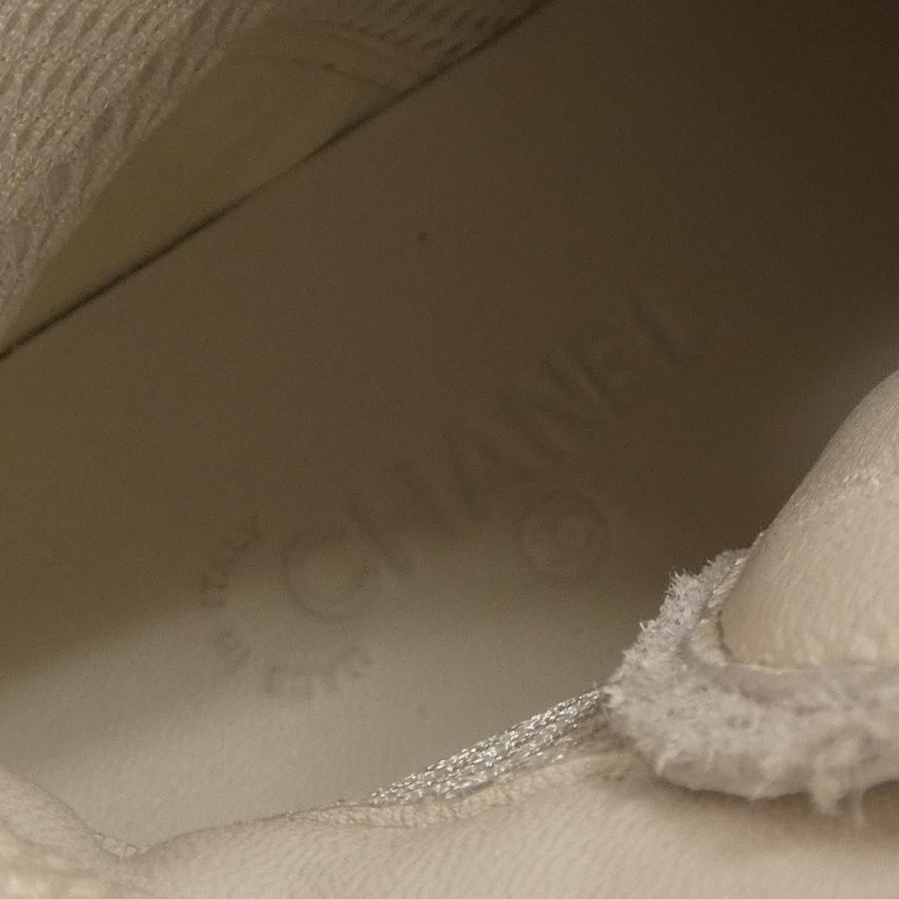Chanel Chanel Chanel G45220B14083 Calfskin&Fabric Sneakers Leather Shoes G45220B14083 DUTY FREE for USA Size ONE SIZE - 6 Thumbnail