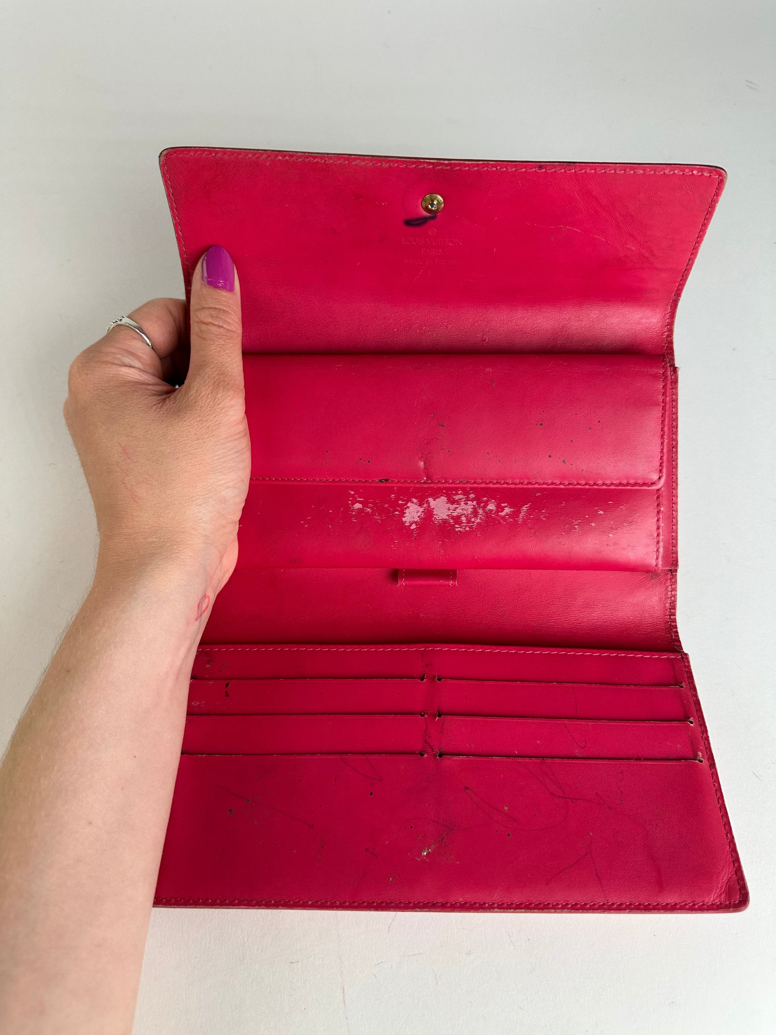 Louis Vuitton Vintage Vernis Monogram Sarah Long Wallet Pomme d'Amour Size ONE SIZE - 4 Thumbnail