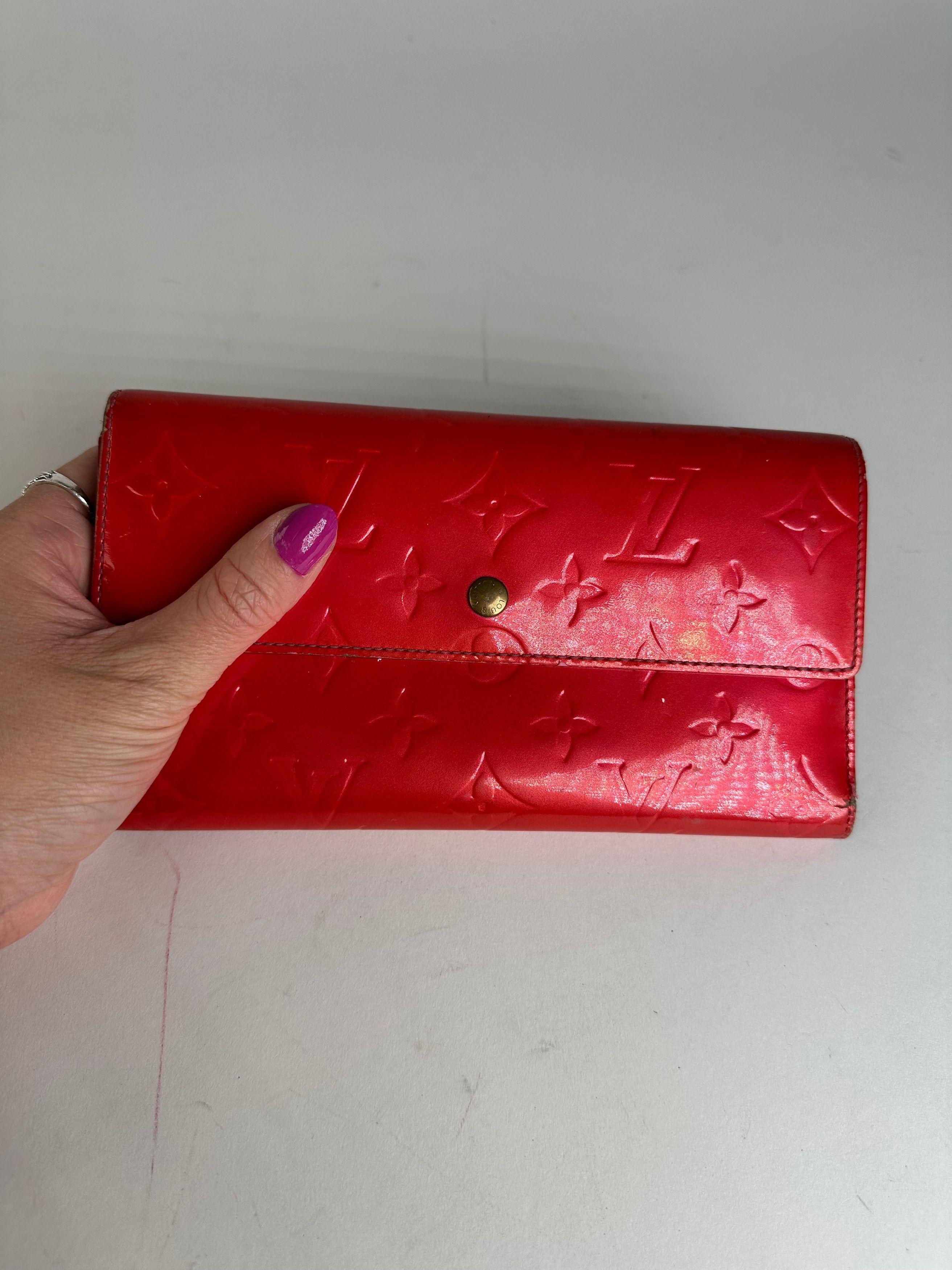 Louis Vuitton Vintage Vernis Monogram Sarah Long Wallet Pomme d'Amour Size ONE SIZE - 3 Thumbnail