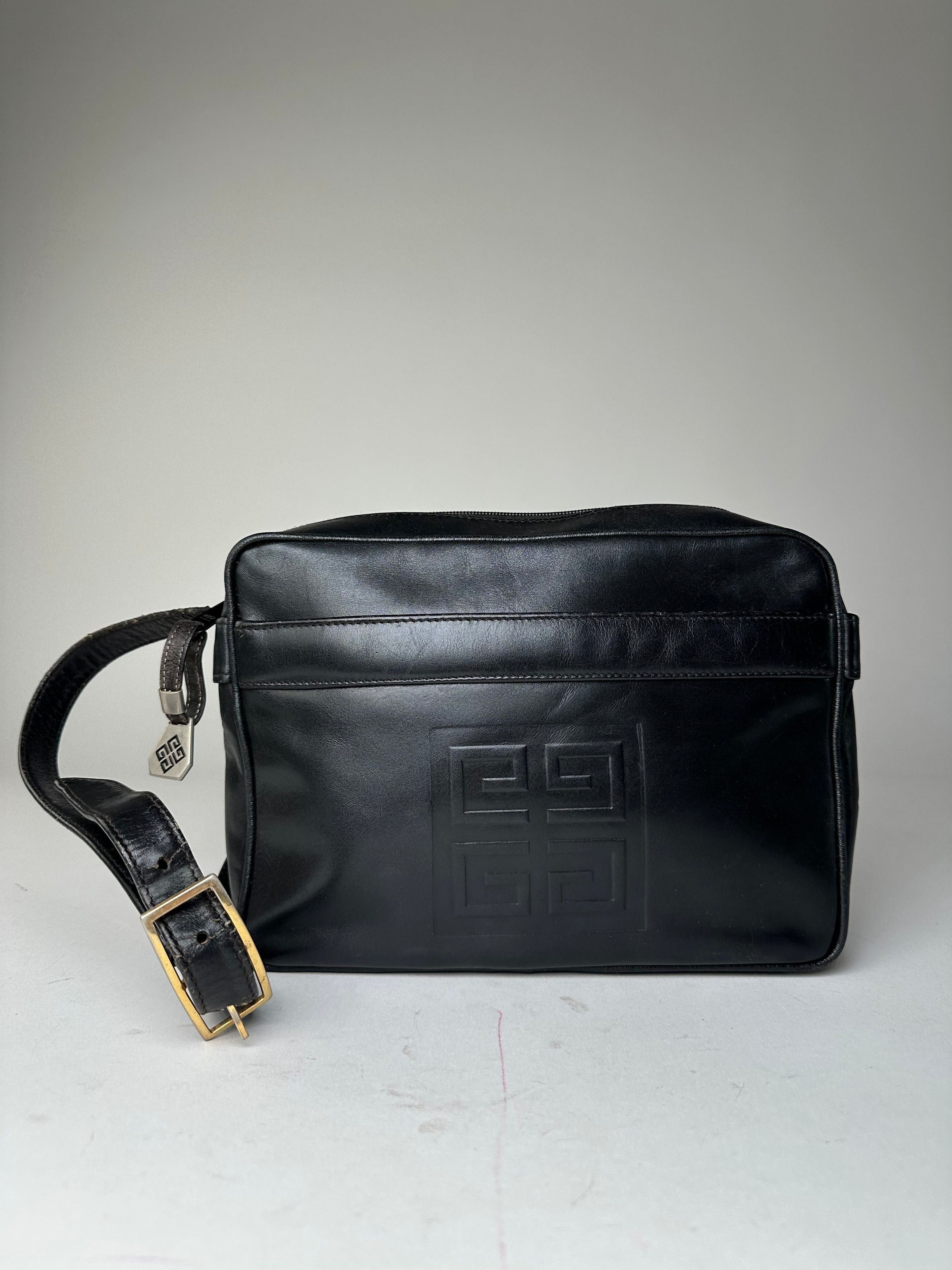 Givenchy Vintage 4G Smooth Leather Crossbody Shoulder Bag Black Size ONE SIZE - 12 Thumbnail