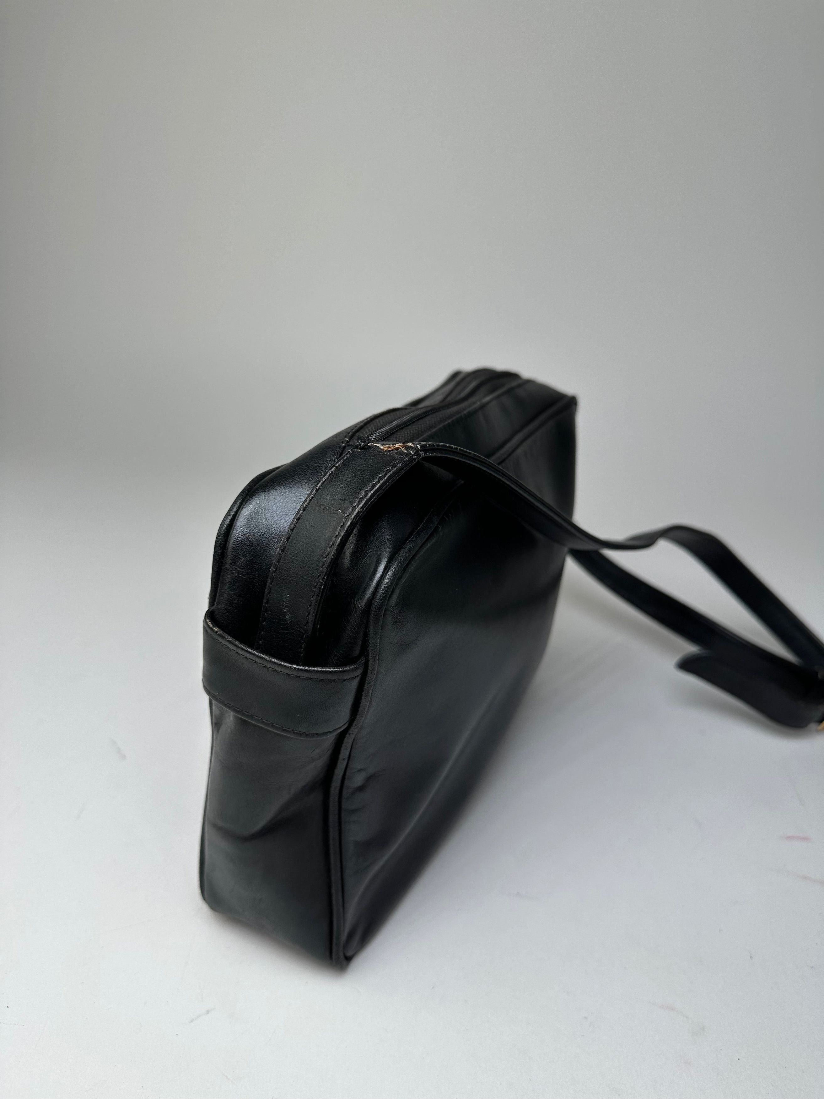 Givenchy Vintage 4G Smooth Leather Crossbody Shoulder Bag Black Size ONE SIZE - 9 Thumbnail