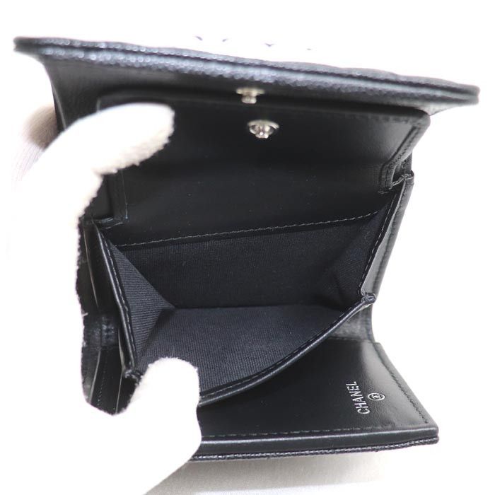 Chanel Chanel Chanel 19 Caviar Skin Trifold Wallet Leather Short Wallet AP3711 DUTY FREE for USA Size ONE SIZE - 5 Thumbnail