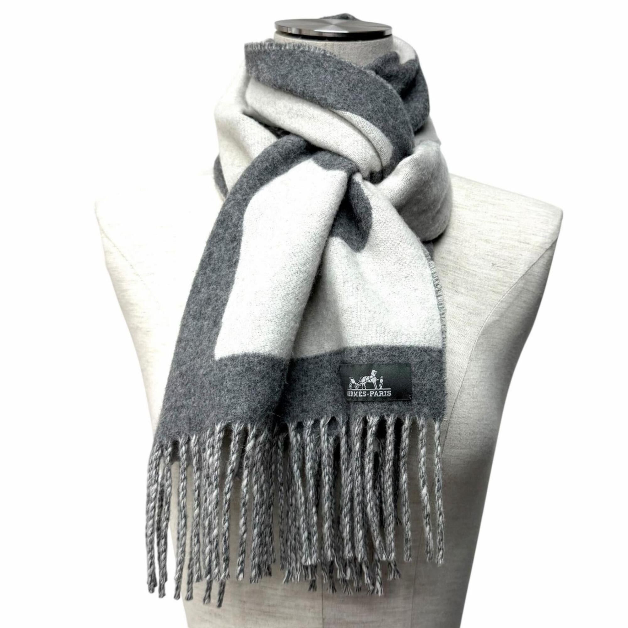 Hermes HERMES Love Story 100% Cashmere Fringe Scarf/Stole, Gray/Off-White, Made in England, Women's Size ONE SIZE - 3 Thumbnail