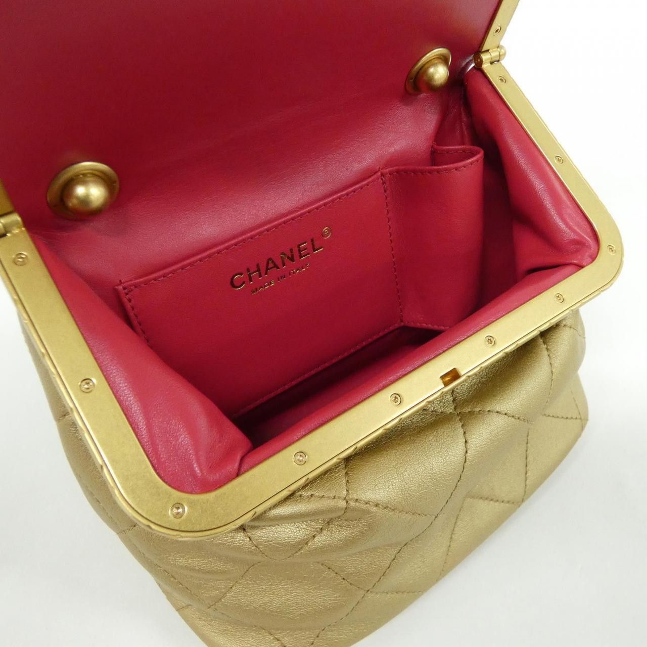 Chanel Chanel Chanel Lambskin Shoulder Bag Leather Crossbody Bag AS1886 DUTY FREE for USA Size ONE SIZE - 7 Thumbnail
