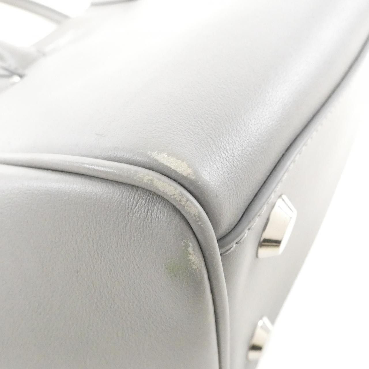 Balenciaga Balenciaga Balenciaga Hampton Mini Calf Bag Leather Crossbody Bag 8133622ABAW DUTY FREE for USA Size ONE SIZE - 3 Thumbnail