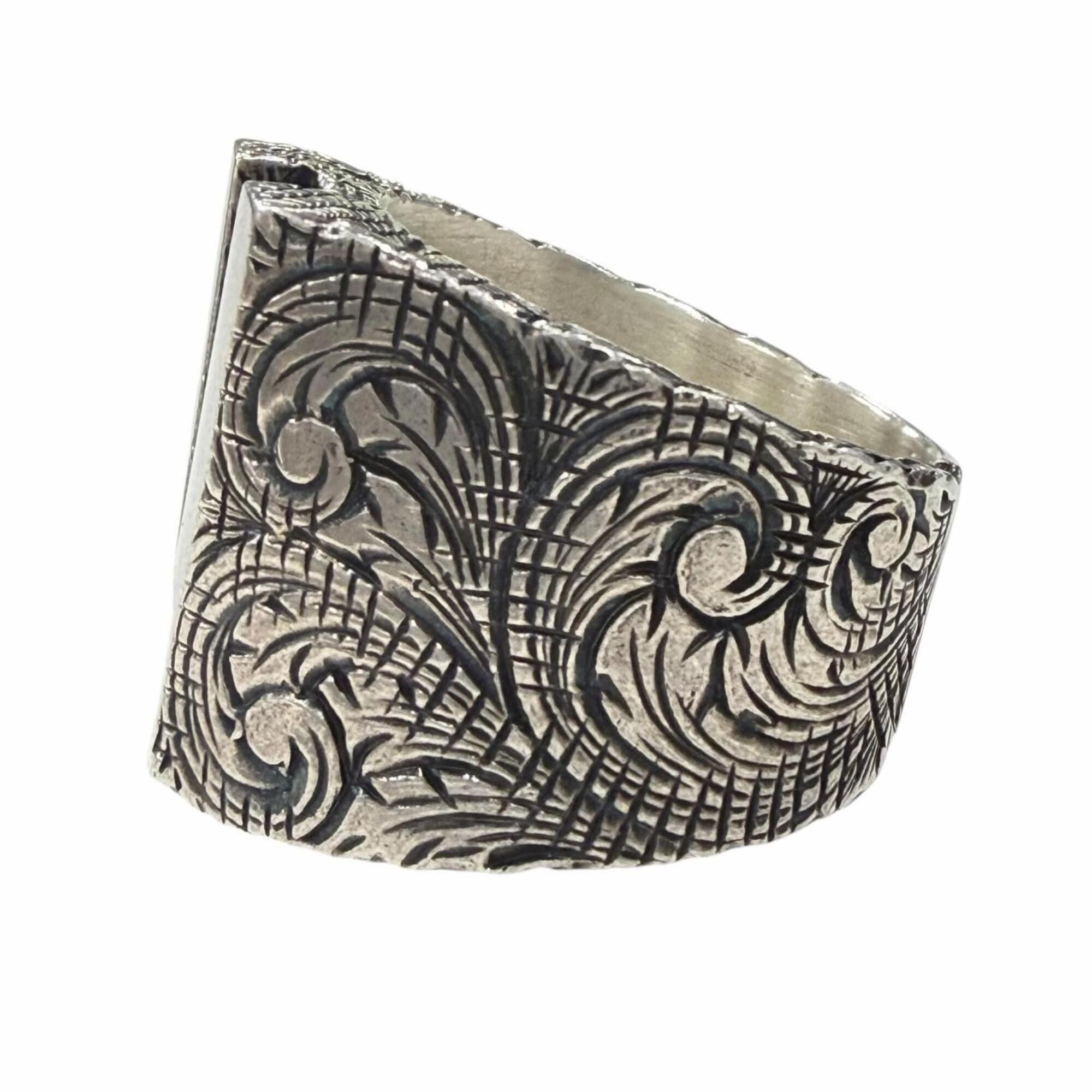 Gucci GUCCI Arabesque Alphabet V Letter Ring, AG925 Sterling Silver, Size L, Made in Italy, Weight 26.00g, Men's Accessory Size ONE SIZE - 2 Thumbnail