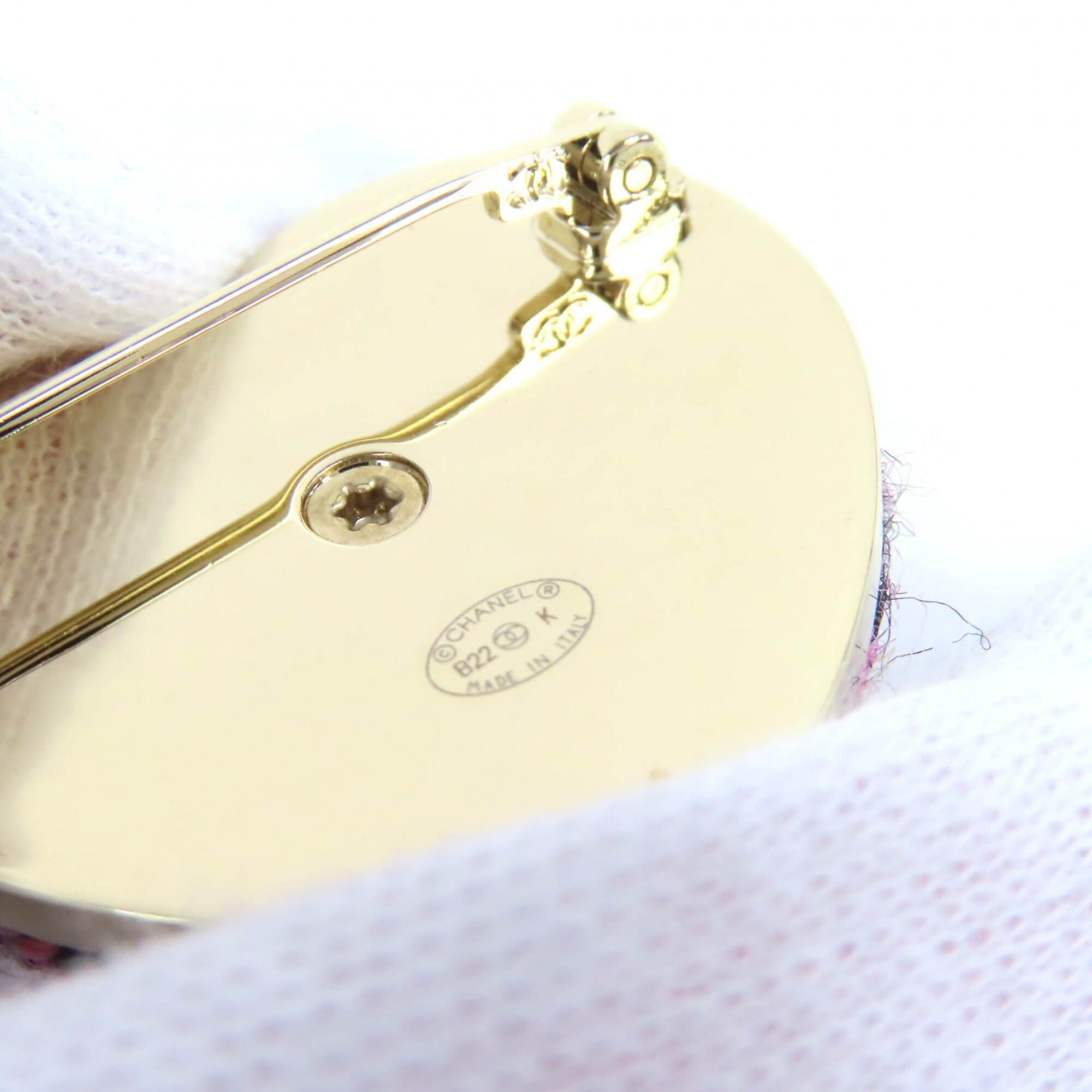 Chanel CHANEL B22K AB9496 Coco Mark Heart-Shaped Tweed Brooch, Pink, Black, Gold Hardware, with Box, Made in Italy, Women's, Very Popular, Highly Recommended ◎ Size ONE SIZE - 6 Thumbnail