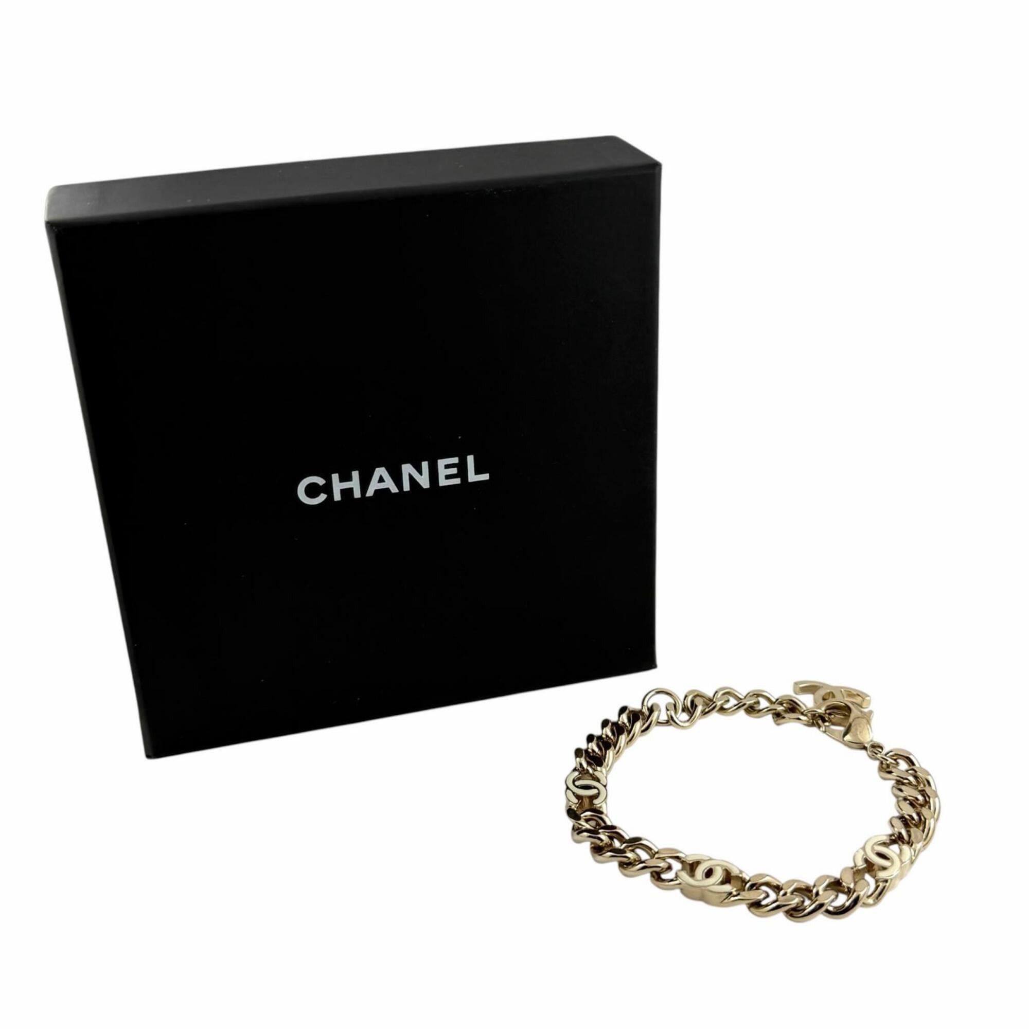 Chanel CHANEL B22S AB8299 Coco Mark Chain Bracelet, Gold and White, with Box, Made in Italy, Women's. Size ONE SIZE - 2 Thumbnail