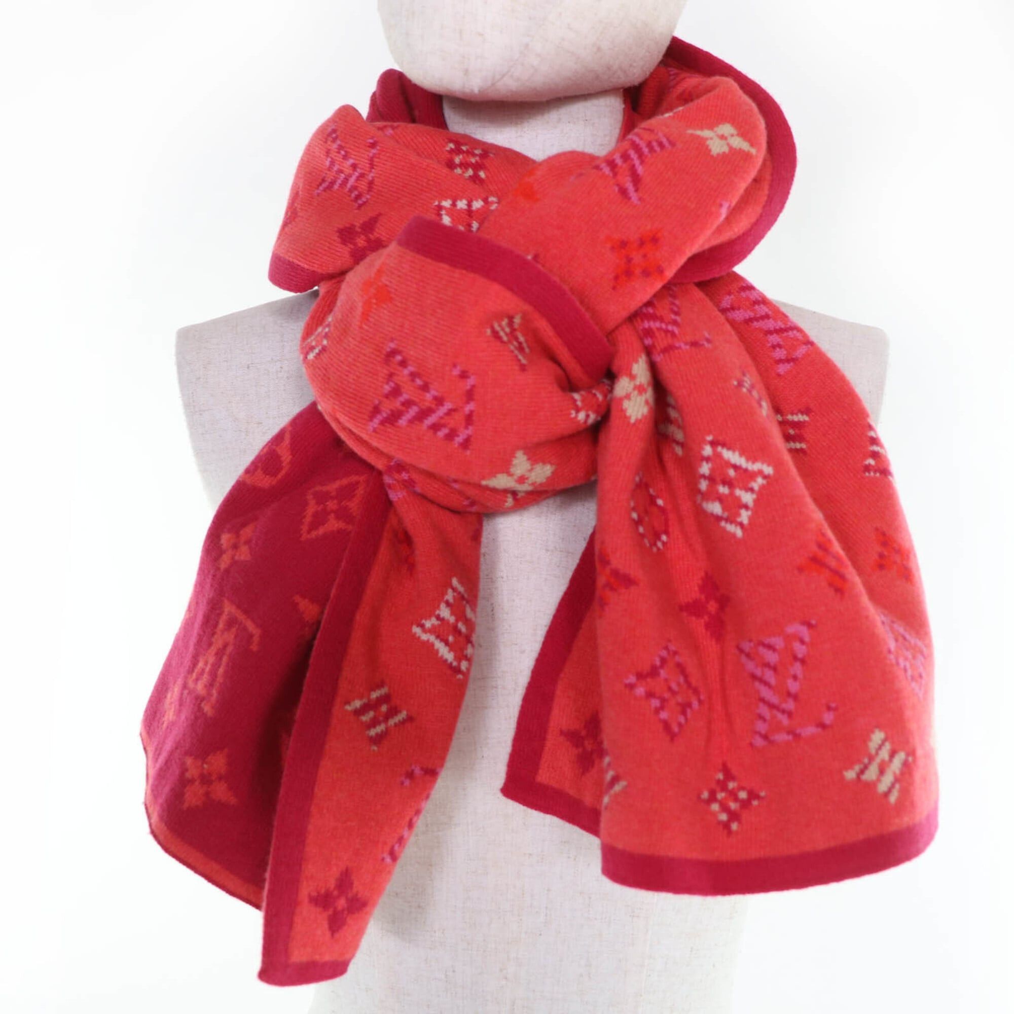 Louis Vuitton LOUIS VUITTON (Louis Vuitton) 2018 model M70876 Echarpe Pop Monogram Wool Cashmere Knit Scarf, Multicolor, with Box, Made in Italy, Authentic, Women's. Size ONE SIZE - 4 Thumbnail