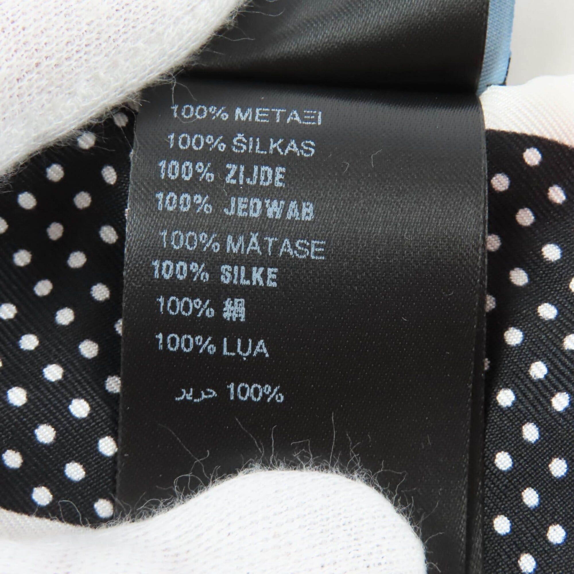 Prada PRADA 1FF008 Printed Silk Twill Skinny Scarf, 100% Silk, Lip Dot Pattern, White & Black, 850 x 60mm, with Box, Made in Italy, Authentic, Women's. Size ONE SIZE - 9 Thumbnail