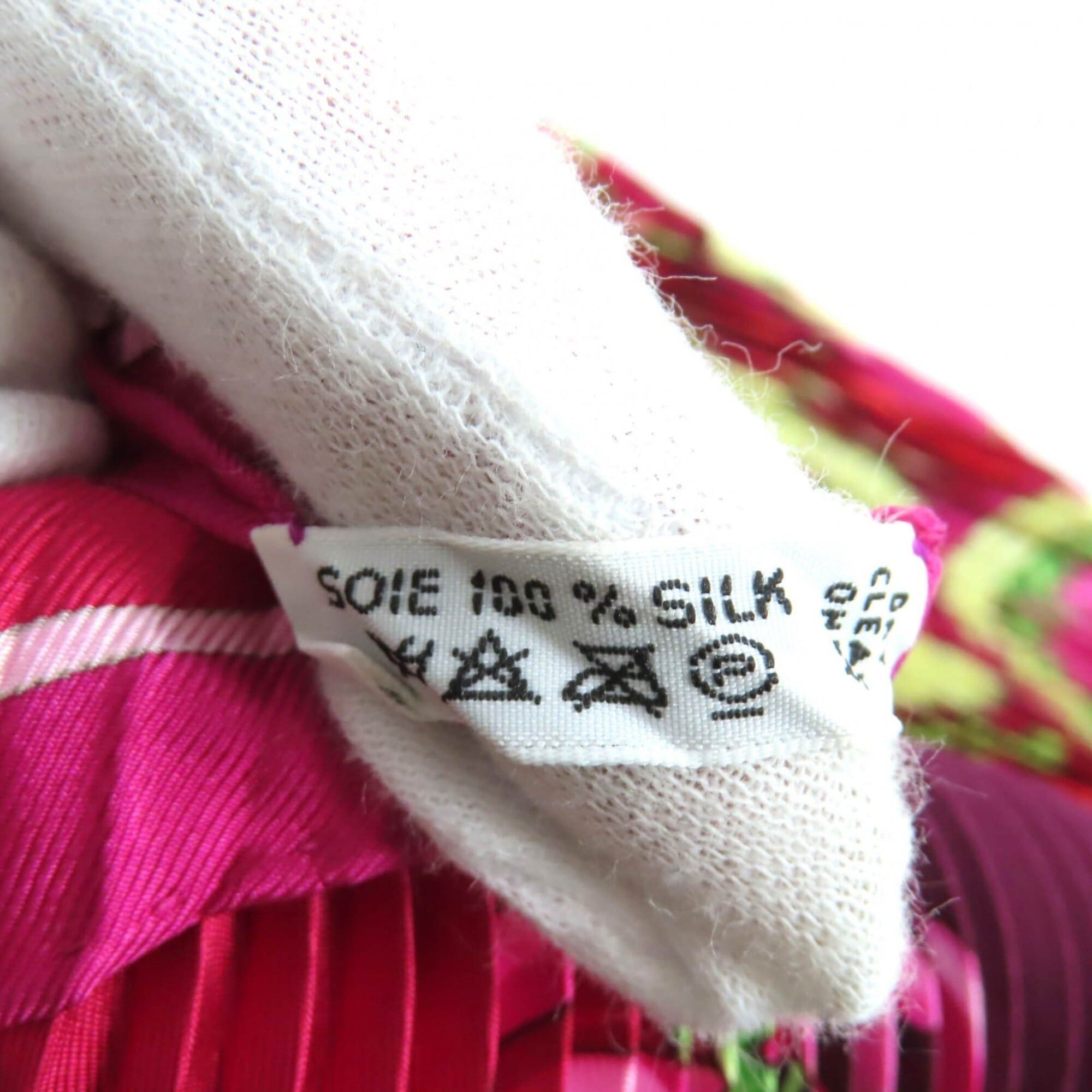 Hermes HERMES Pleated Carre AUXPAYS DES EPICES (Land of Spices) 100% Silk Magenta Scarf/Muffler with Box - Women's Size ONE SIZE - 7 Thumbnail
