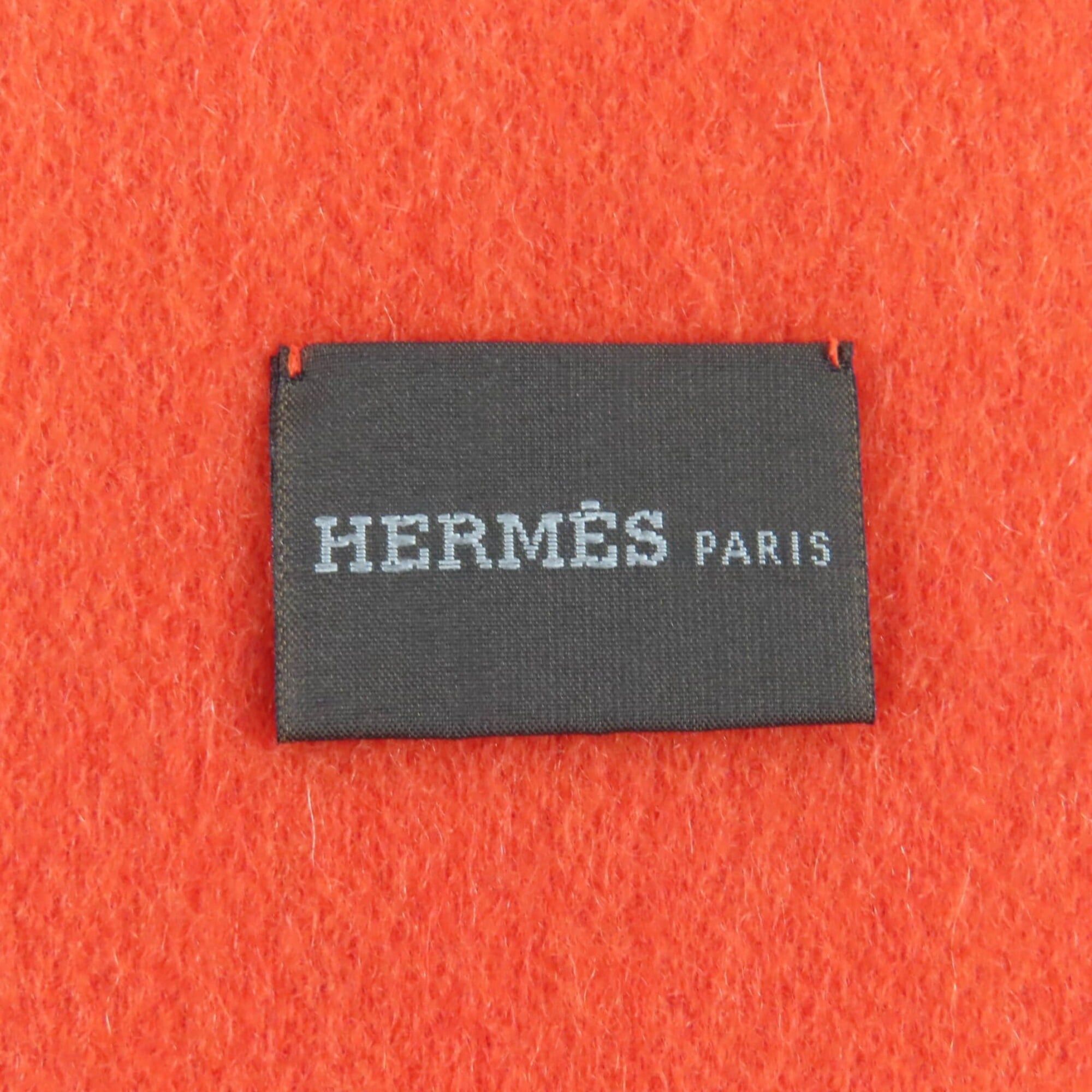 Hermes HERMES 100% Cashmere ROUGE PAVOT CAPUCINE Reversible Scarf with H Logo, Perforated Fringe, Comes Box, Made in Italy, Women's. Size ONE SIZE - 8 Thumbnail