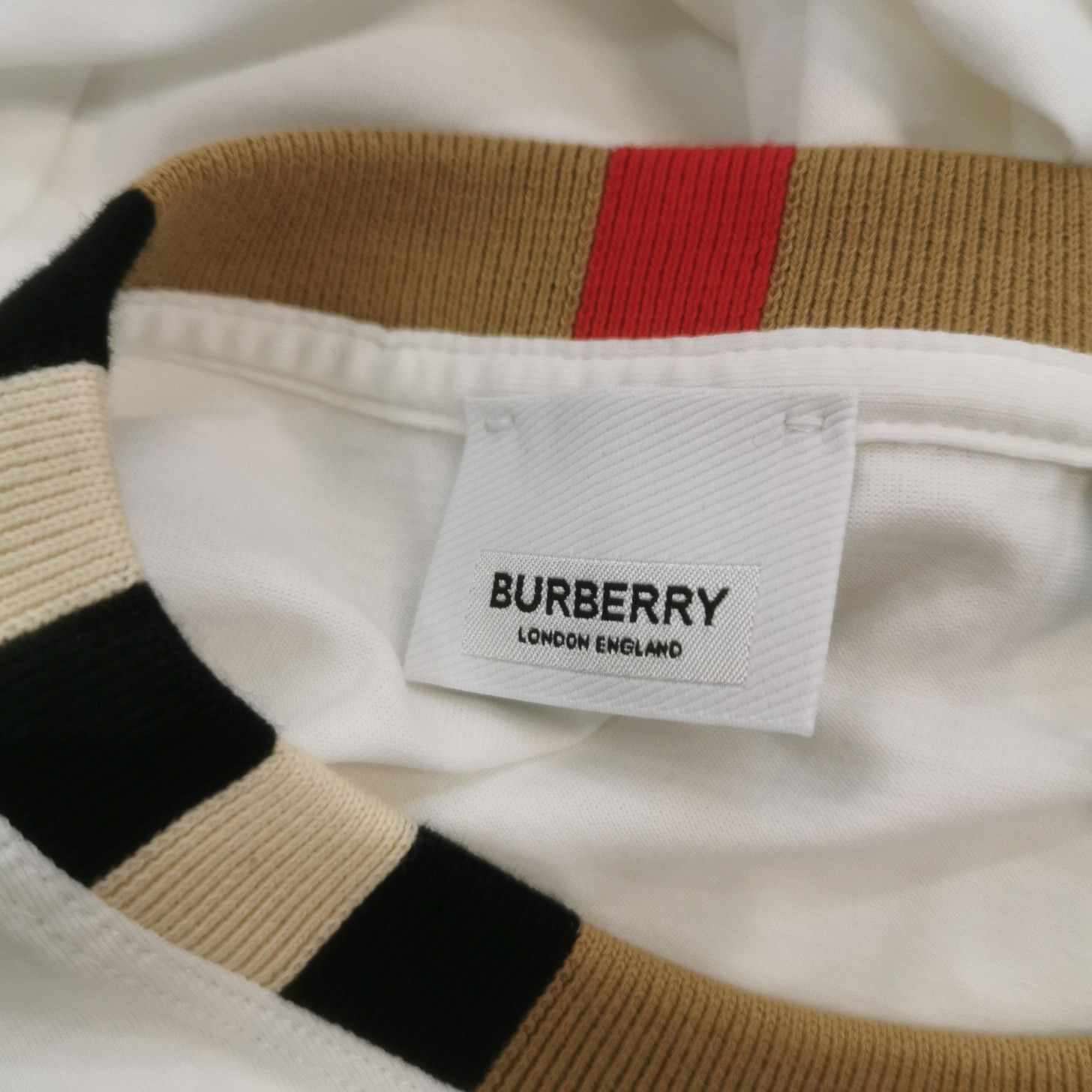 Burberry Burberry Check Collar Logo T-Shirt XL Size US XL / EU 56 / 4 - 5 Thumbnail