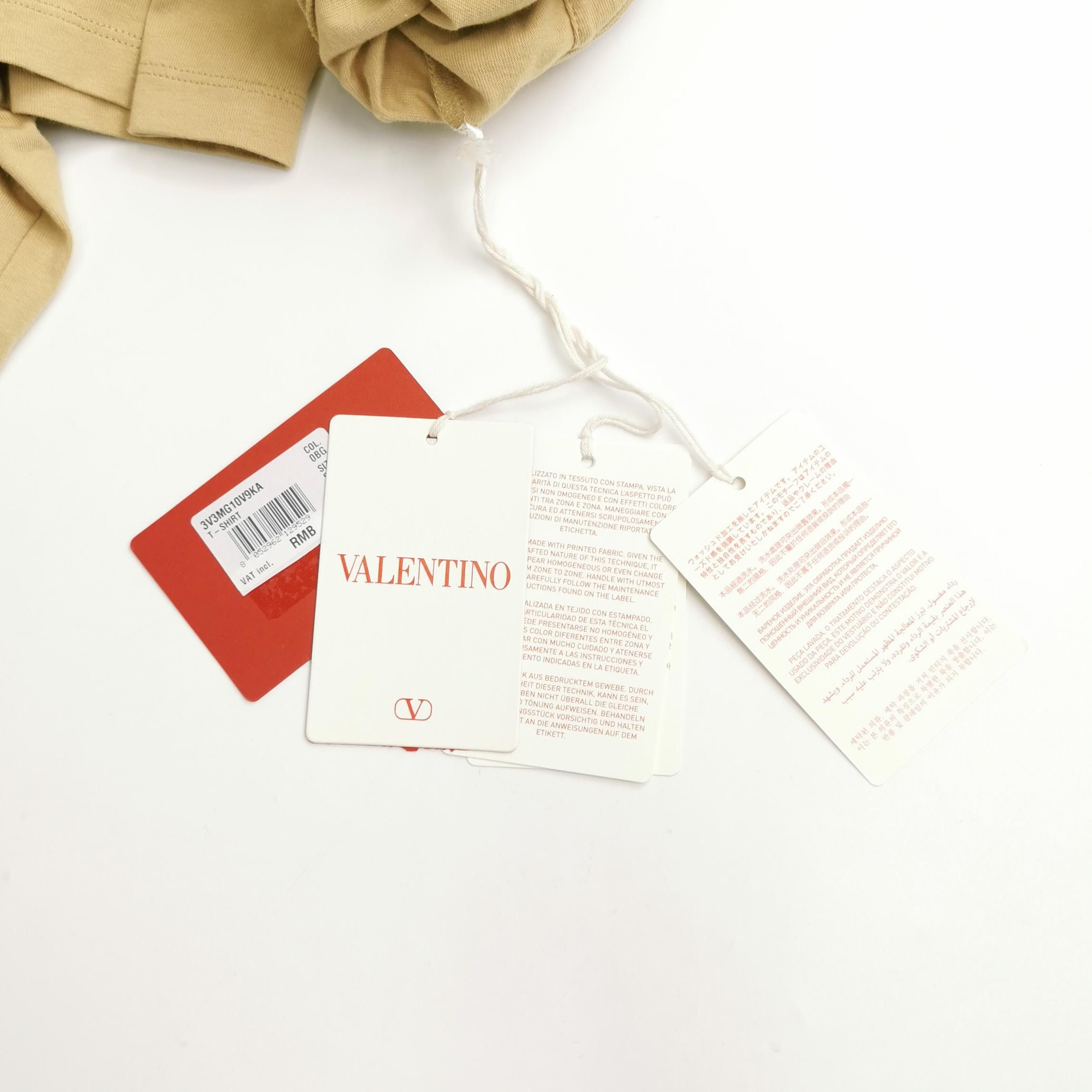 Valentino Valentino Logo Graphic T-Shirt Size S Size US S / EU 44-46 / 1 - 4 Thumbnail