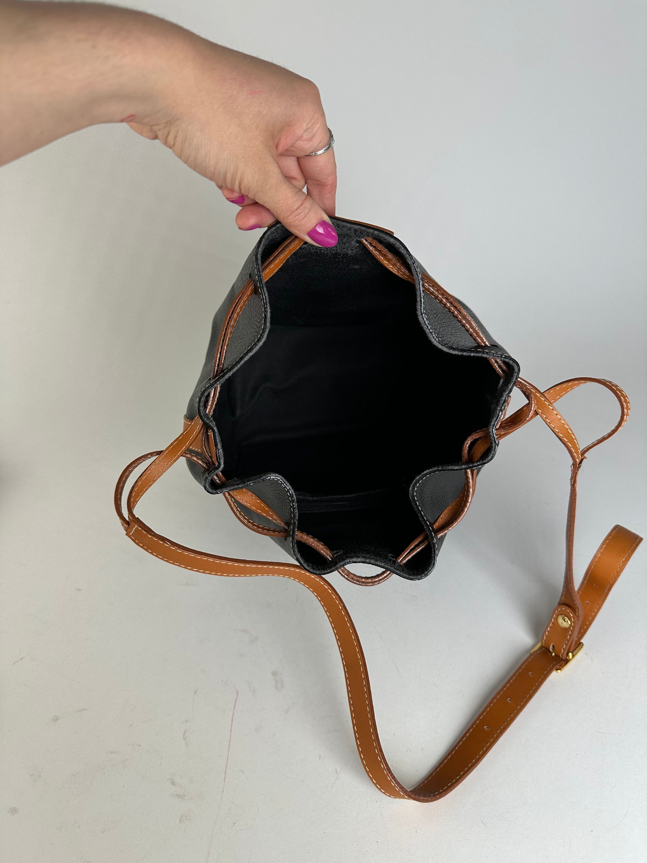 Courreges Vintage Courrèges AC Logo Leather Bucket Bag Black Cognac Size ONE SIZE - 7 Thumbnail
