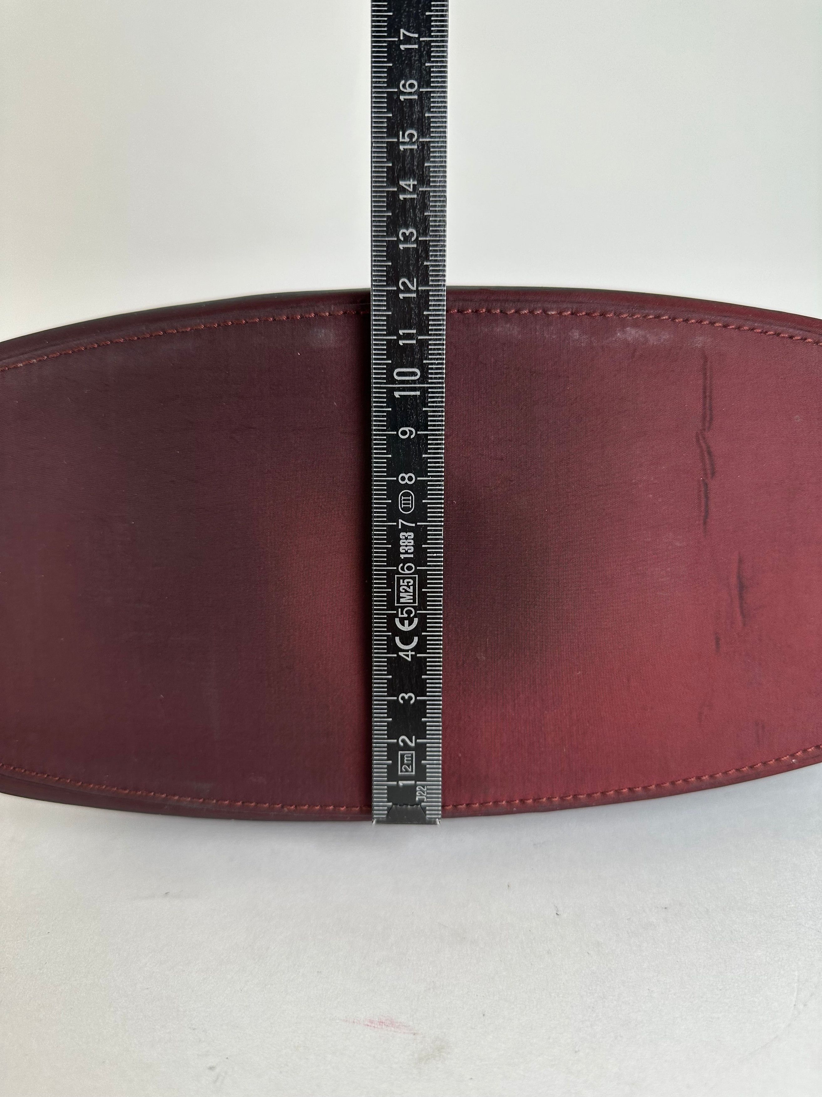 Gucci Vintage Satin Cut-Out Handle Tote Bag Burgundy Size ONE SIZE - 7 Thumbnail