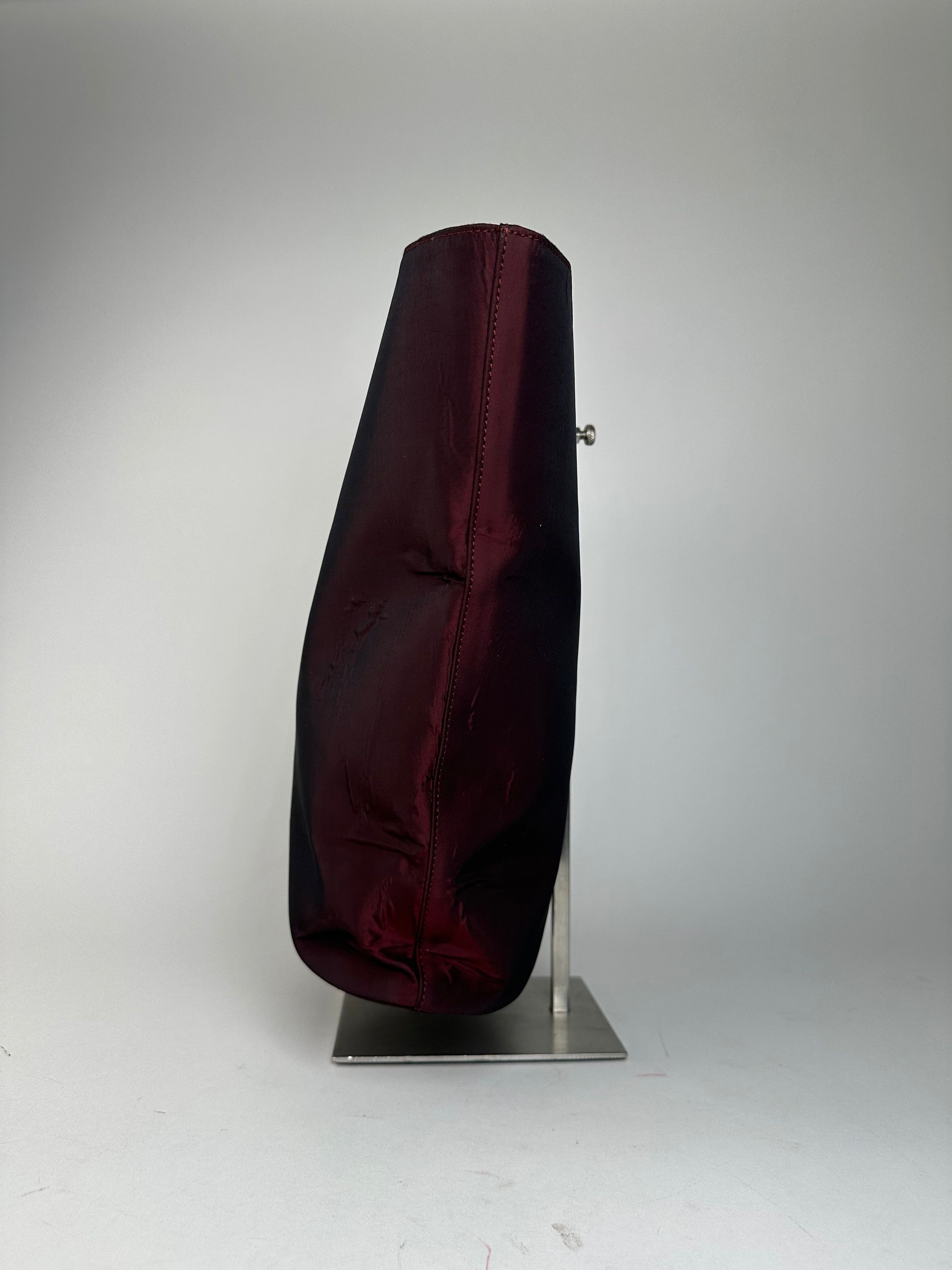 Gucci Vintage Satin Cut-Out Handle Tote Bag Burgundy Size ONE SIZE - 4 Thumbnail