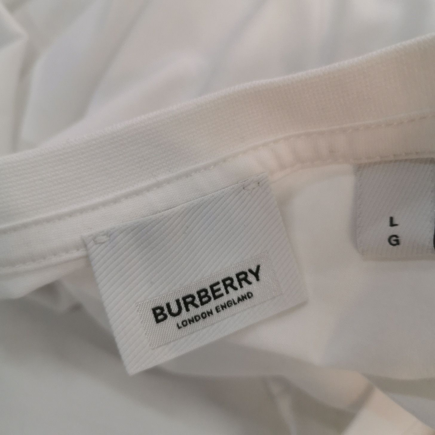 Burberry Burberry Tonal Logo T-Shirt Size L Size US L / EU 52-54 / 3 - 5 Thumbnail