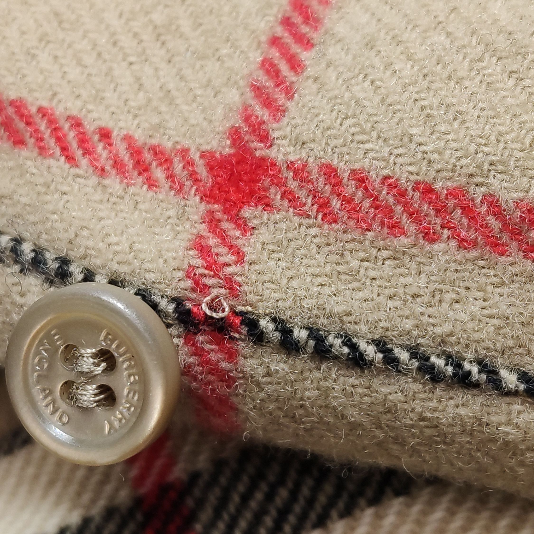 Burberry Burberry TB Logo Contrast Check Hooded Jacket Size M Size US M / EU 48-50 / 2 - 10 Thumbnail