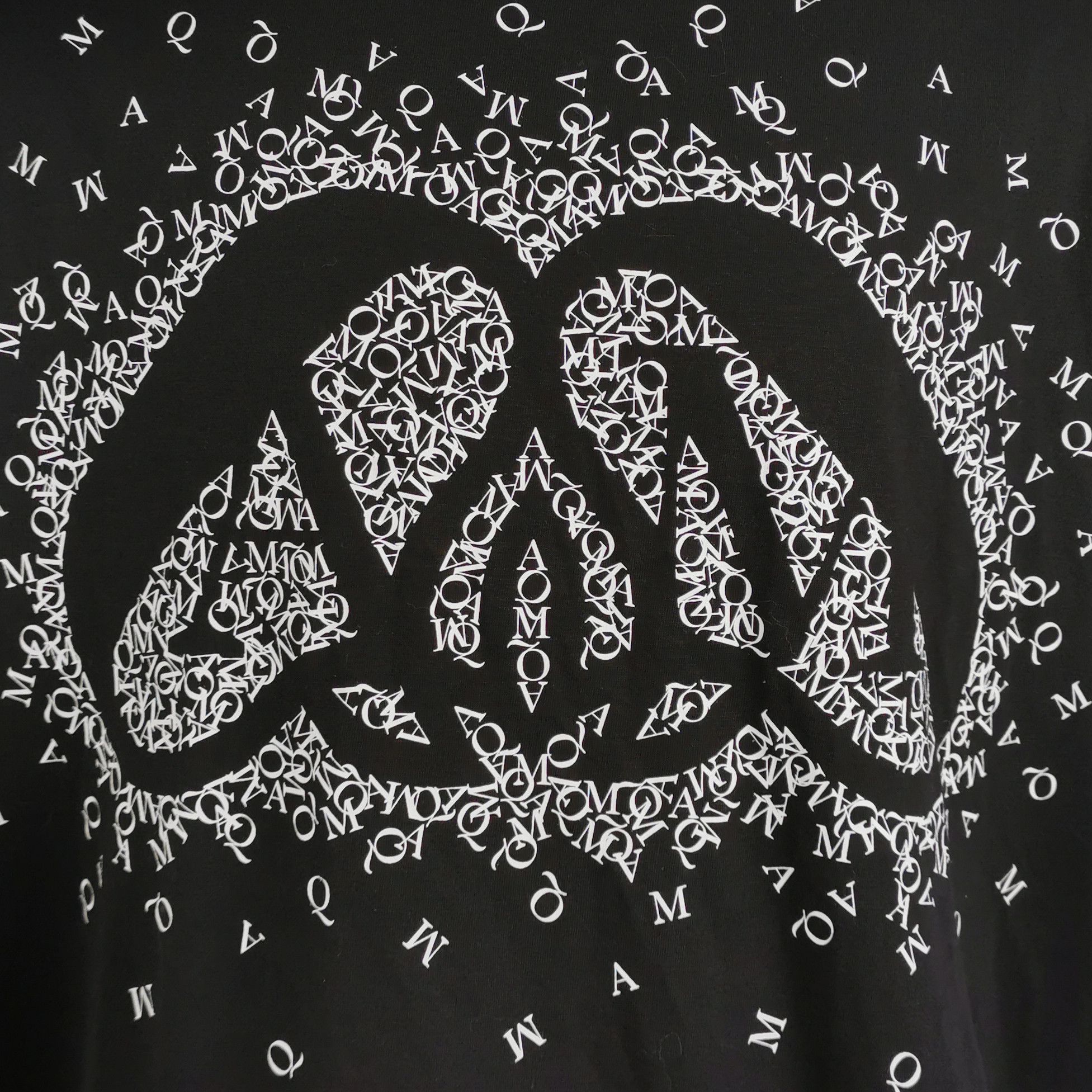 Alexander McQueen Alexander McQueen Alphabet Print T-Shirt XL Size US XL / EU 56 / 4 - 3 Thumbnail