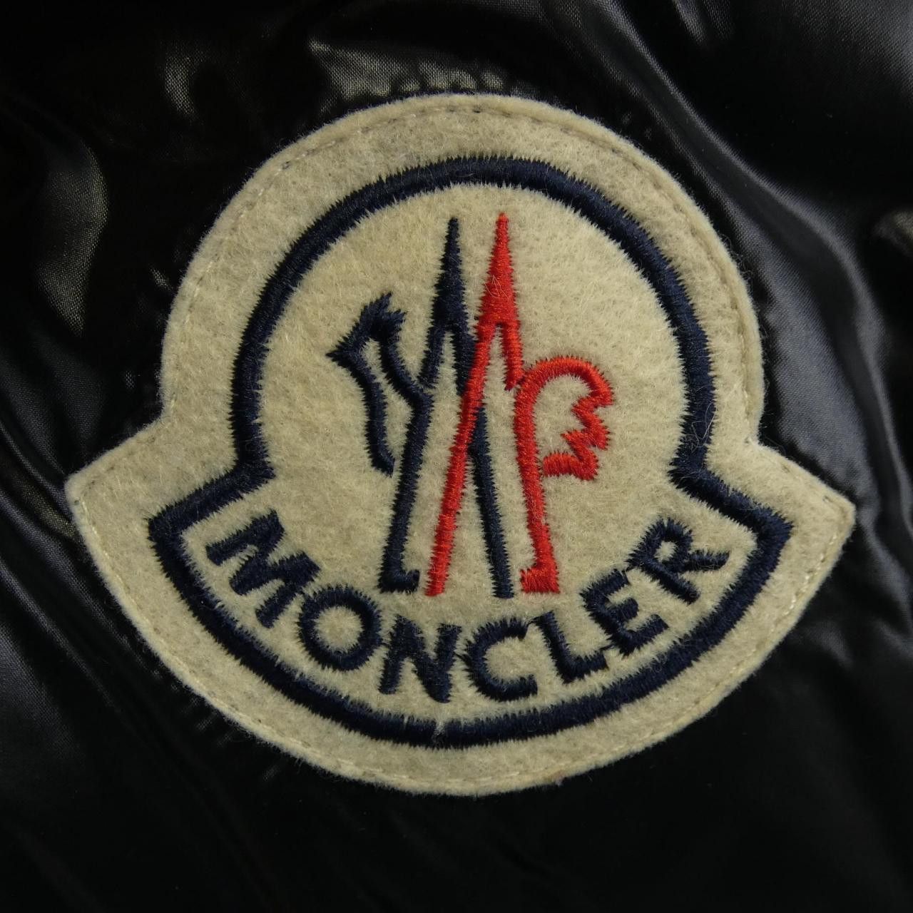 Moncler Moncler Moncler Down Jacket Textile Outerwear 41303/50 DUTY FREE for USA Size ONE SIZE - 7 Thumbnail