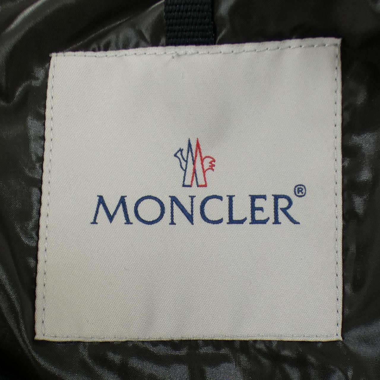 Moncler Moncler Moncler MONTCLA Down Jacket Others Outerwear MONTCLA DUTY FREE for USA Size ONE SIZE - 5 Thumbnail