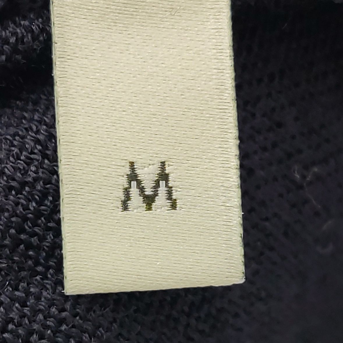 Gucci Gucci GG Patch V-Neck Cardigan Size M Size US M / EU 48-50 / 2 - 7 Thumbnail