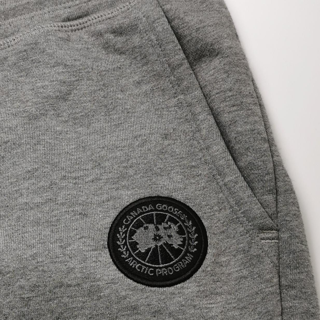 Canada Goose Canada Goose Logo Patch Cotton Sweatpants US 30 Size US 30 / EU 46 - 3 Thumbnail