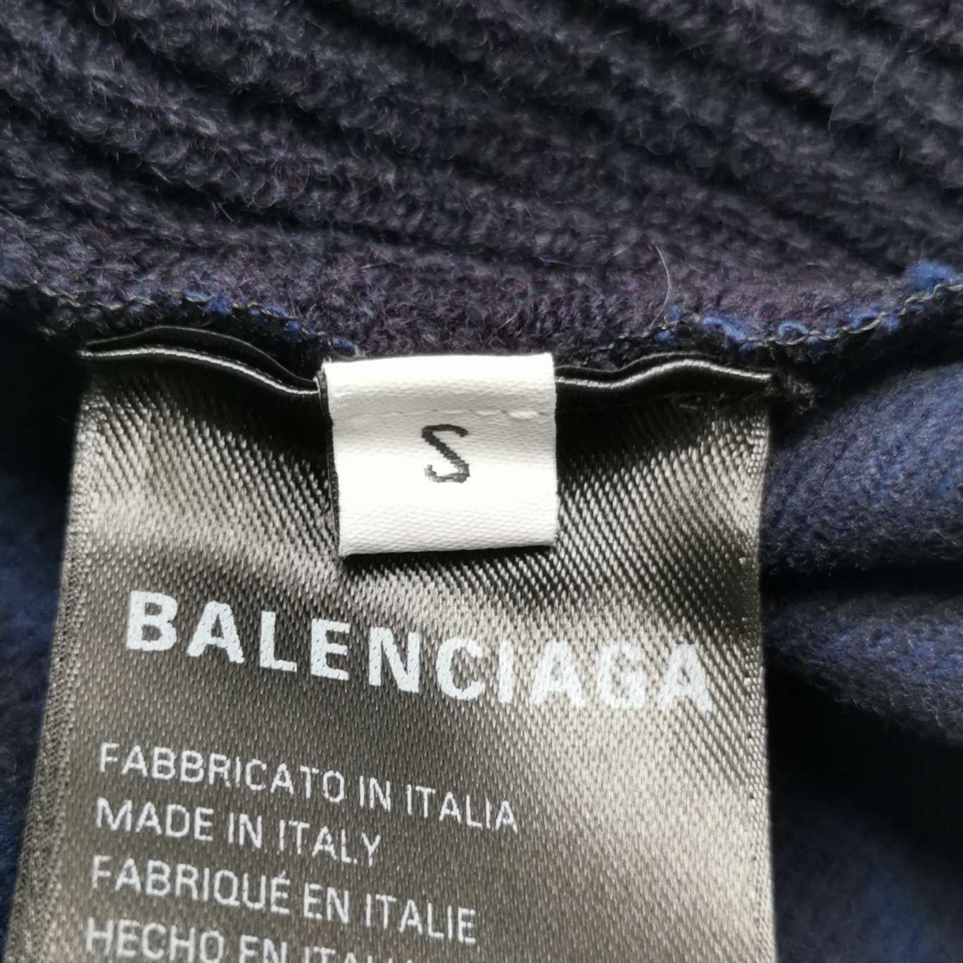 Balenciaga Balenciaga Mixed-Media V-Neck Sweater Size S Size US S / EU 44-46 / 1 - 9 Thumbnail