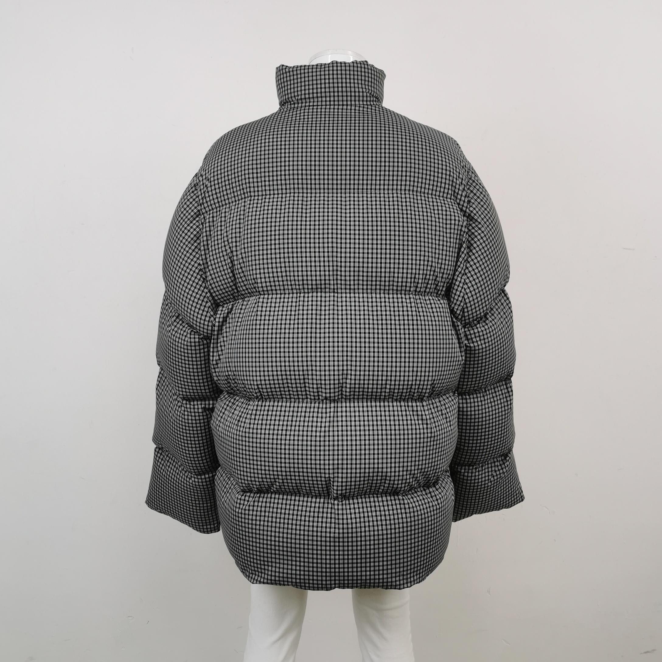 Balenciaga Balenciaga Grid Logo Puffer Jacket Size L Size US L / EU 52-54 / 3 - 2 Thumbnail