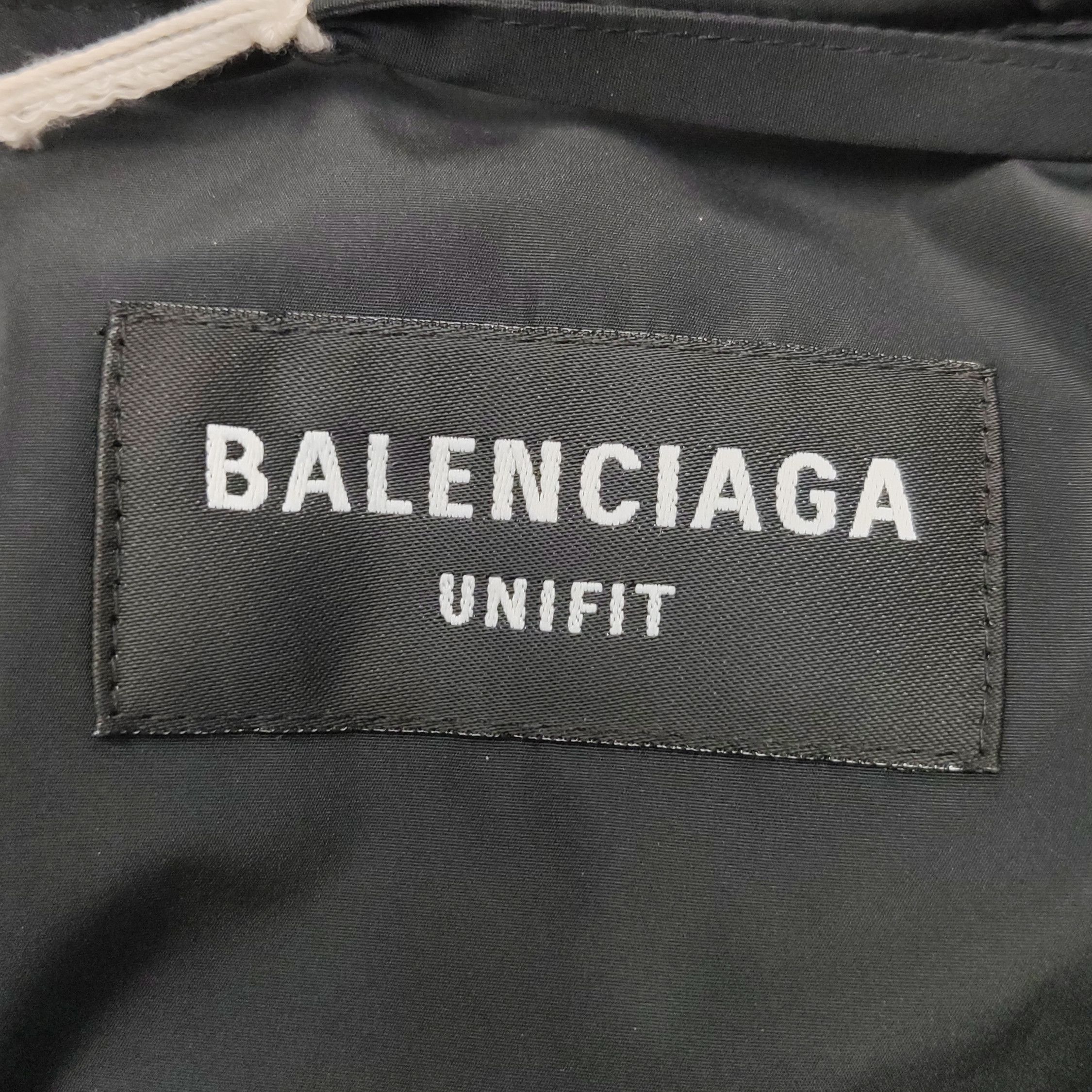 Balenciaga Balenciaga Grid Logo Puffer Jacket Size L Size US L / EU 52-54 / 3 - 6 Thumbnail
