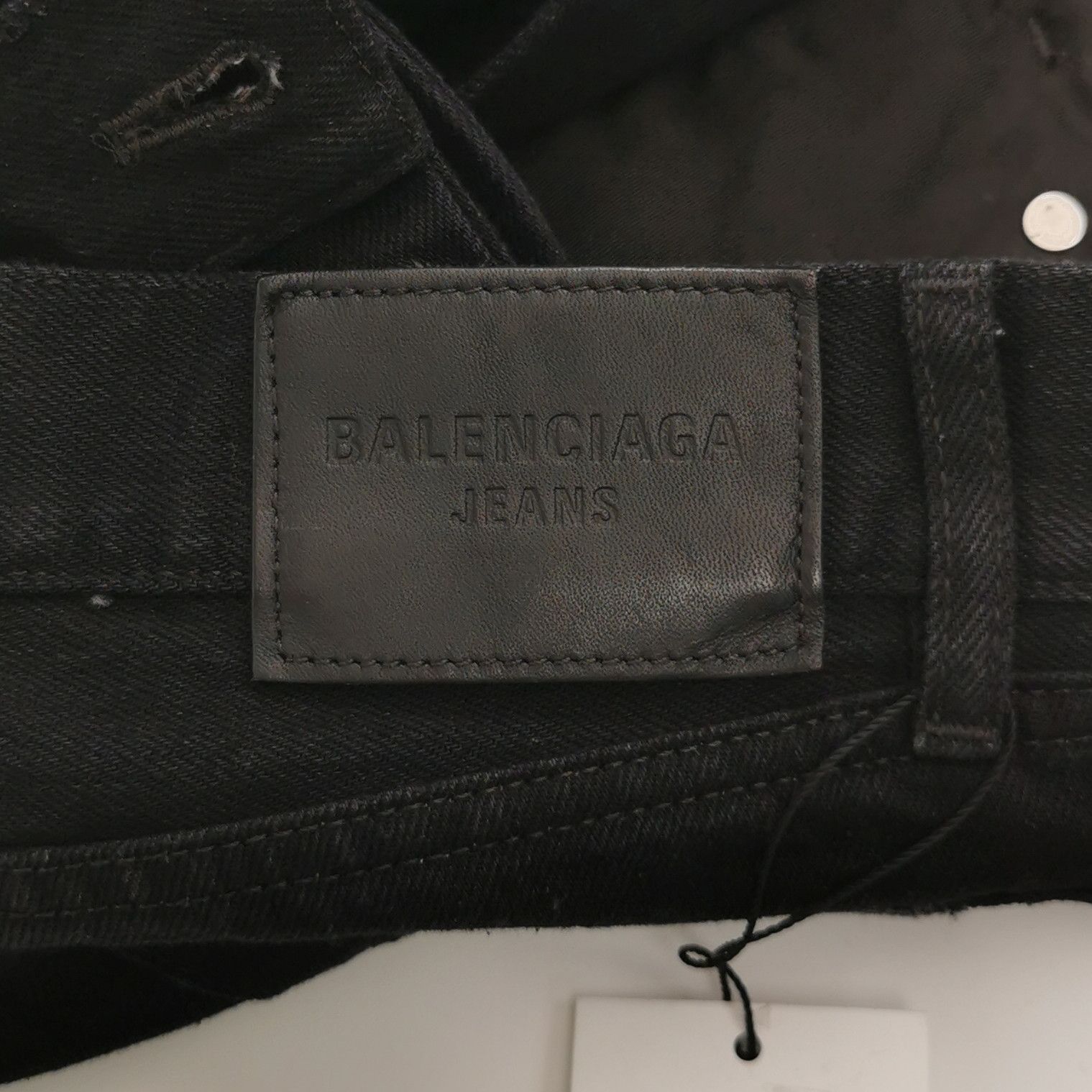 Balenciaga Balenciaga Distressed Frayed Hem Jeans 30 Size US 30 / EU 46 - 3 Thumbnail