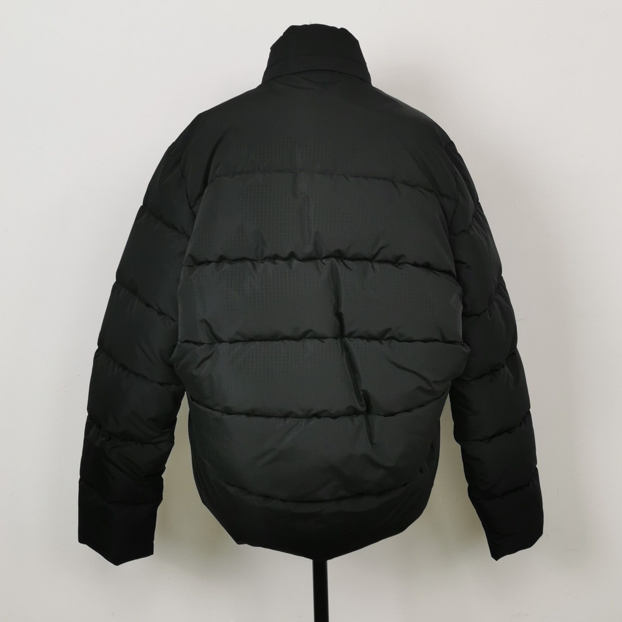 Balenciaga Balenciaga Logo Puffer Jacket Size 44 Size US S / EU 44-46 / 1 - 3 Thumbnail