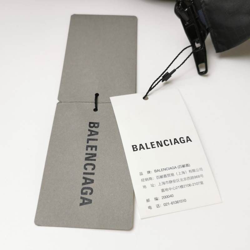 Balenciaga Balenciaga Logo Puffer Jacket Size 44 Size US S / EU 44-46 / 1 - 5 Thumbnail