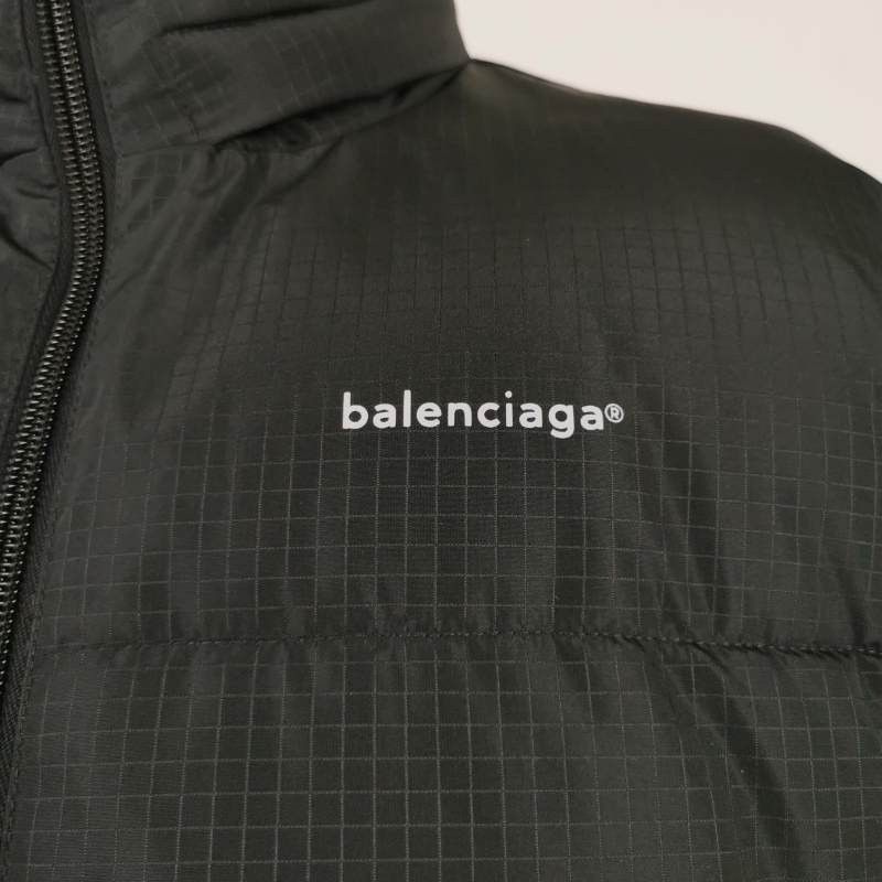 Balenciaga Balenciaga Logo Puffer Jacket Size 44 Size US S / EU 44-46 / 1 - 4 Thumbnail