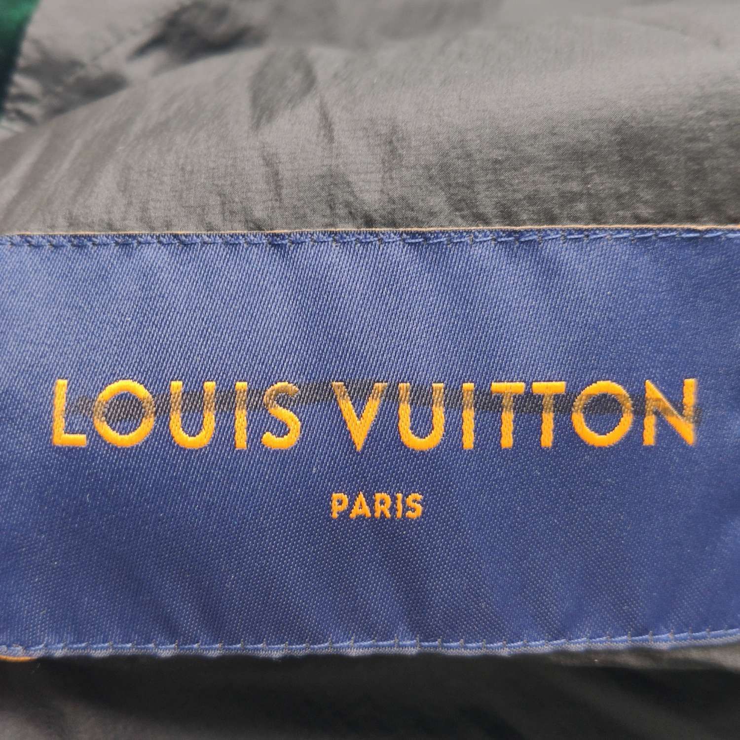 Louis Vuitton Louis Vuitton Velvet Script Logo Hooded Jacket 50 Size US M / EU 48-50 / 2 - 5 Thumbnail
