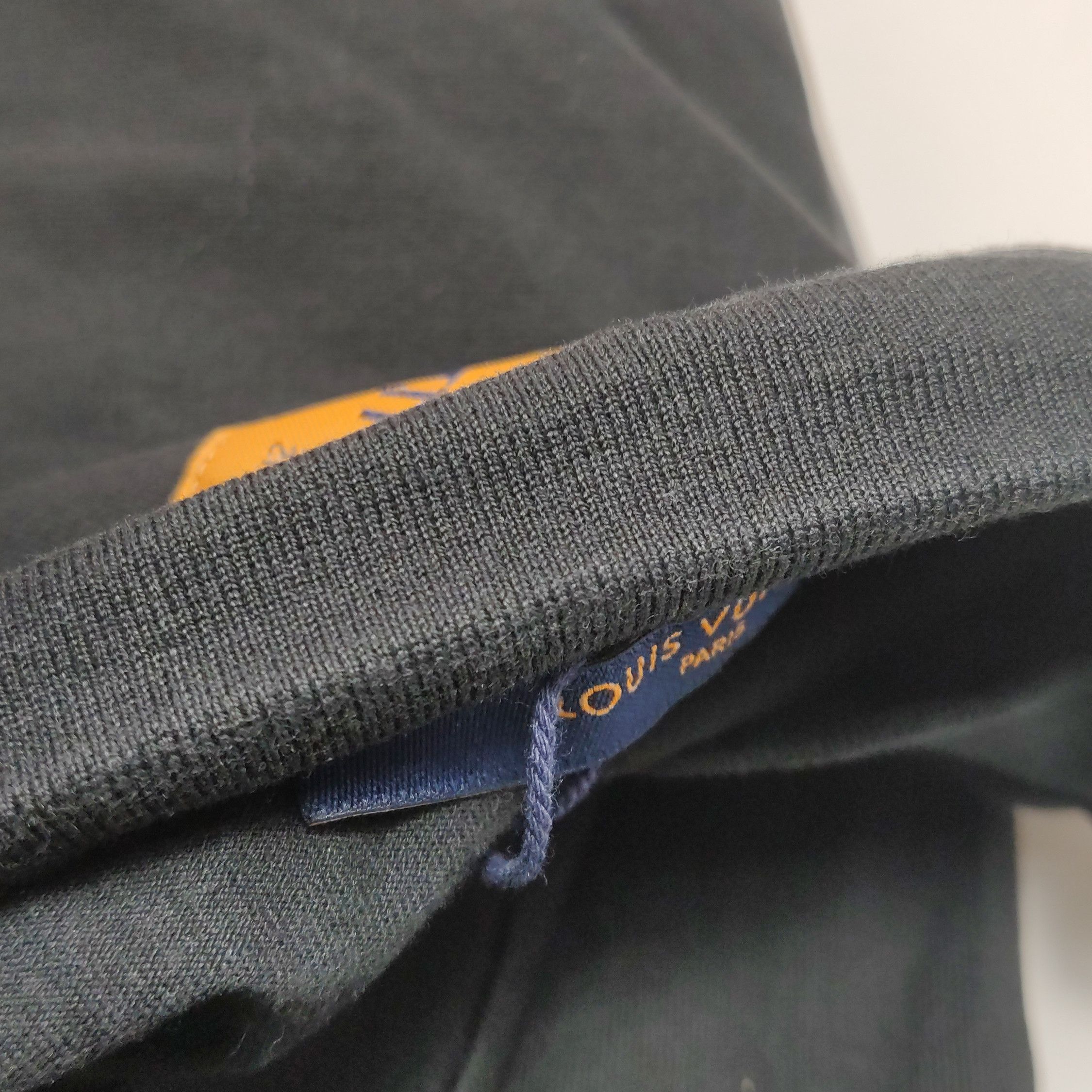 Louis Vuitton Louis Vuitton Original Craftsmanship Logo T-Shirt M Size US M / EU 48-50 / 2 - 9 Thumbnail