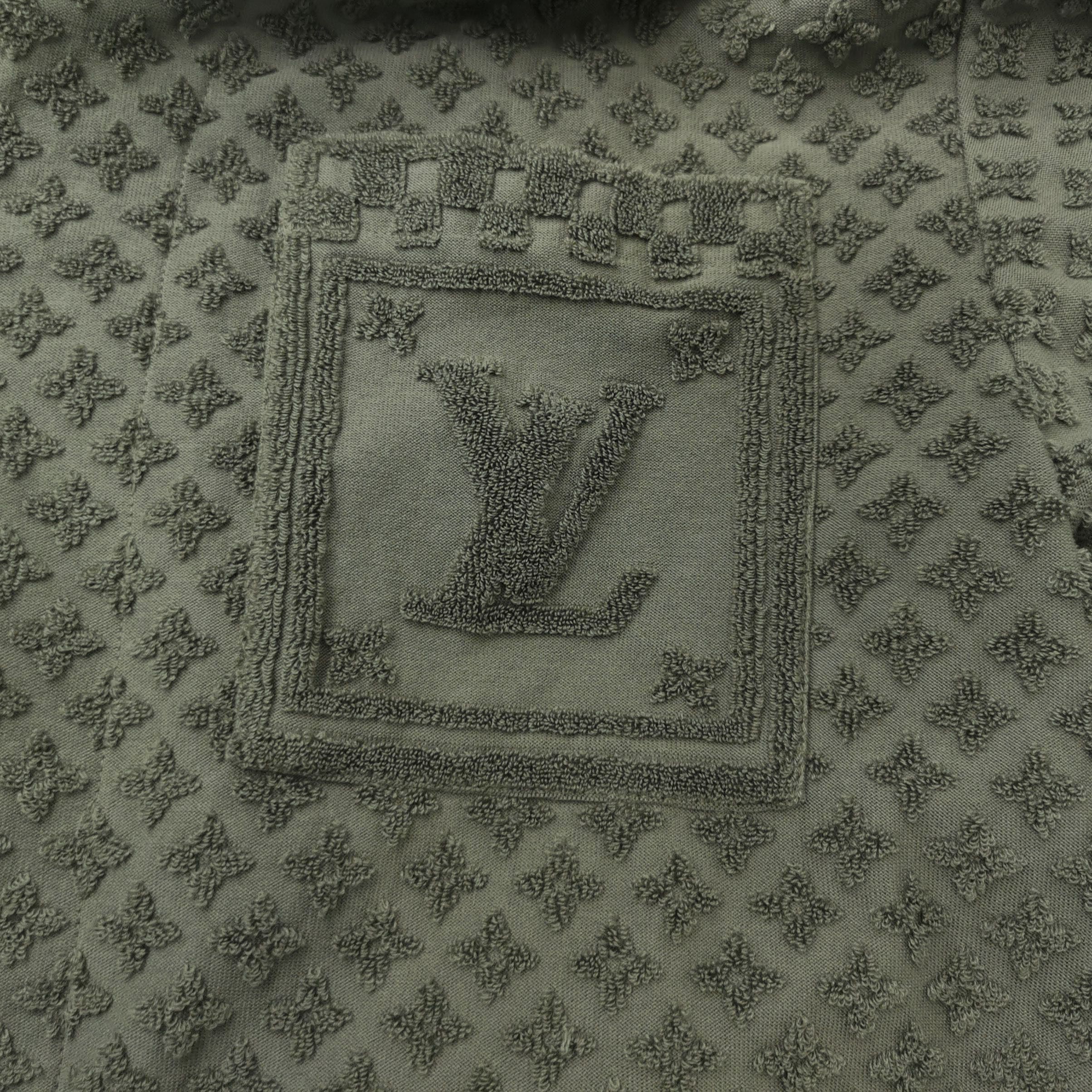 Louis Vuitton Louis Vuitton Monogram Toweling Button Up Shirt Size L Size US L / EU 52-54 / 3 - 3 Thumbnail