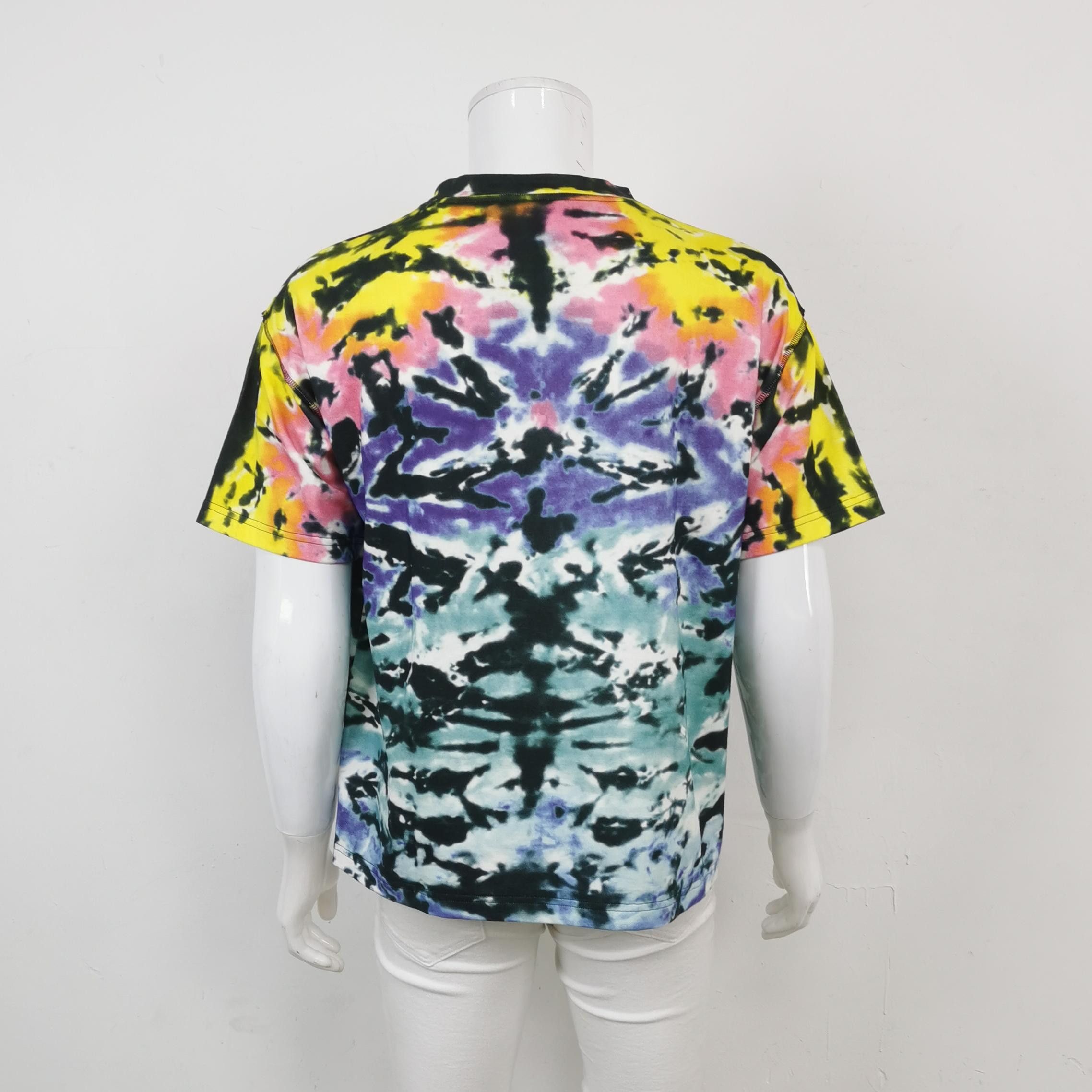 Louis Vuitton Louis Vuitton Tie & Dye Allover T-Shirt Size M Size US M / EU 48-50 / 2 - 2 Thumbnail