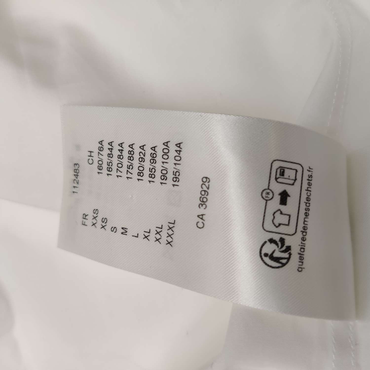 Louis Vuitton Louis Vuitton Logo Print Button Up Shirt S Size US S / EU 44-46 / 1 - 7 Thumbnail