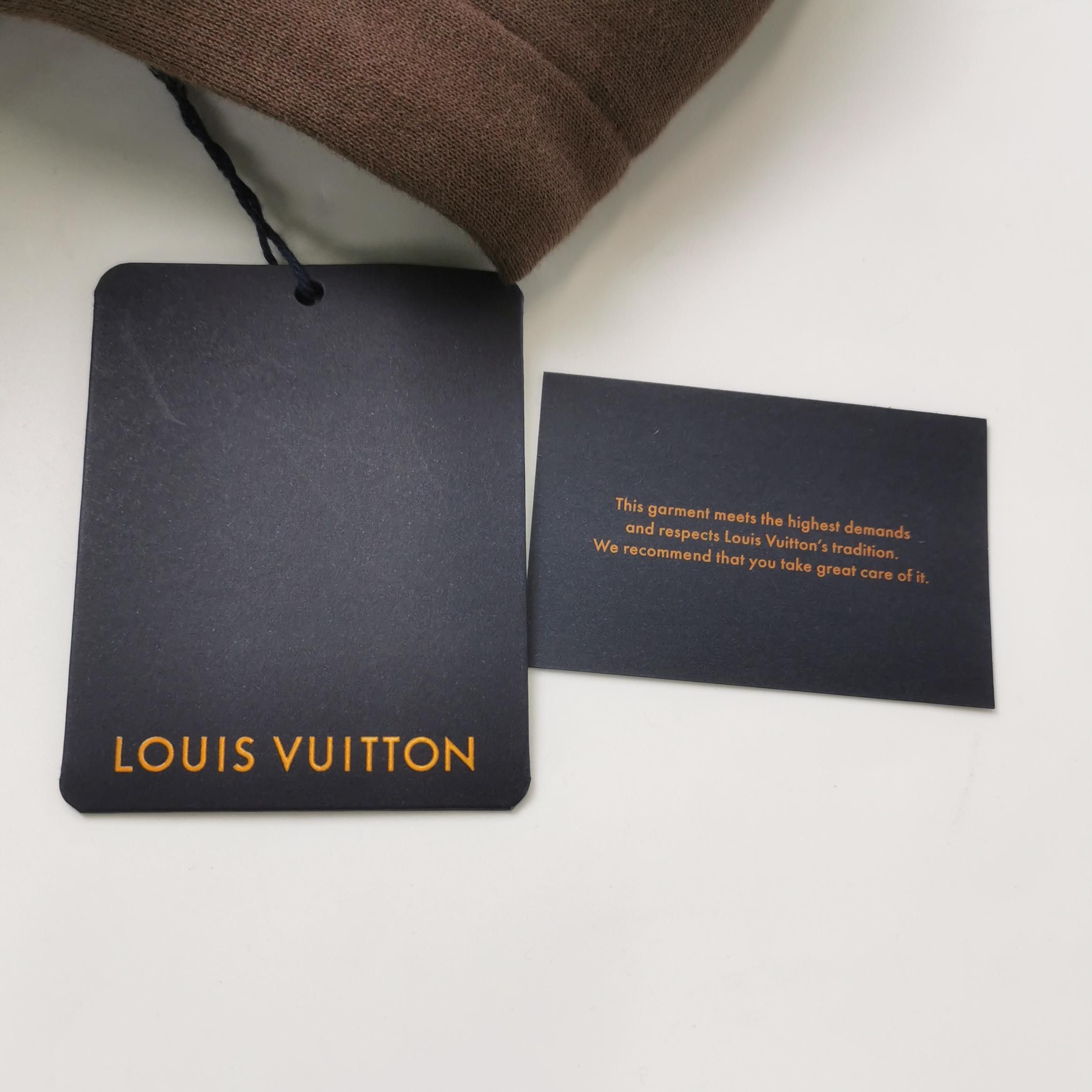 Louis Vuitton Louis Vuitton Bee Graphic Hoodie Size M Size US M / EU 48-50 / 2 - 4 Thumbnail