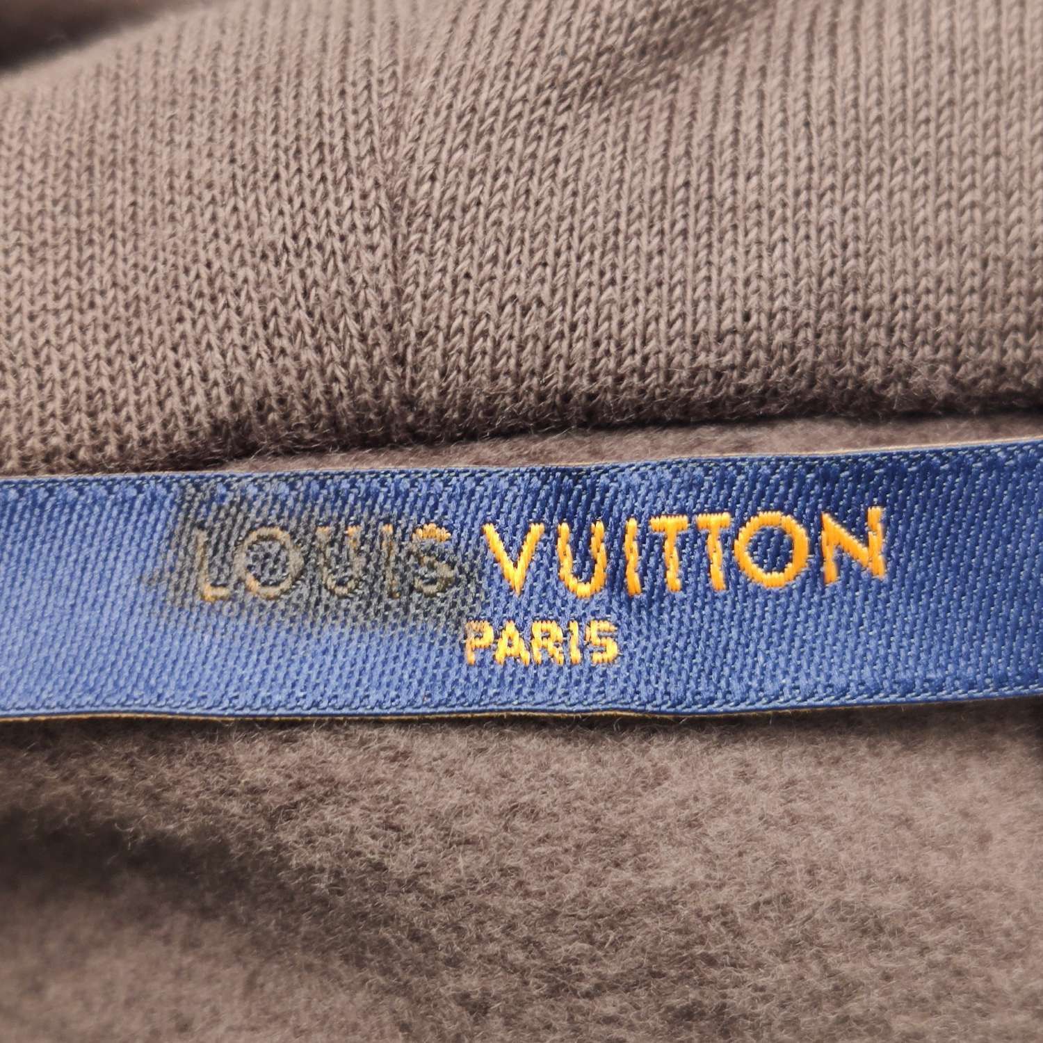 Louis Vuitton Louis Vuitton Bee Graphic Hoodie Size M Size US M / EU 48-50 / 2 - 5 Thumbnail