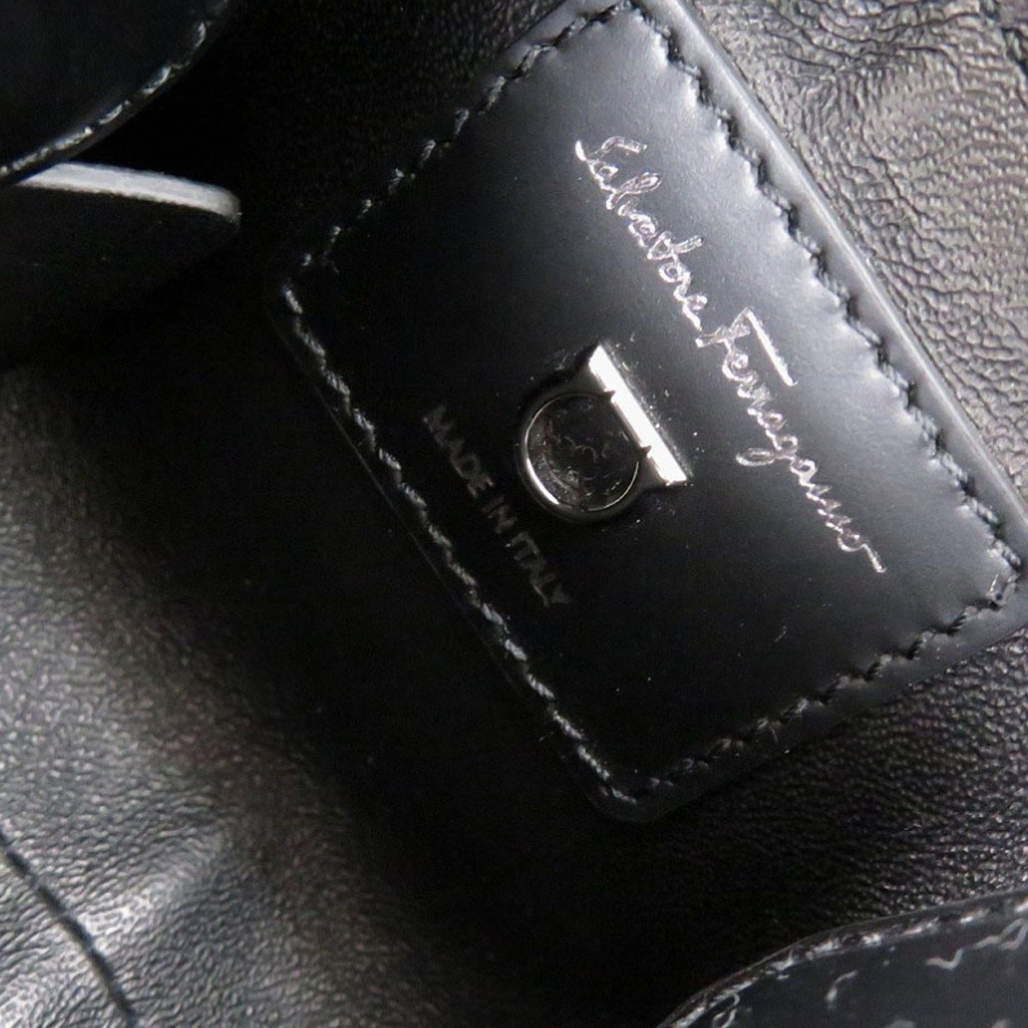 Salvatore Ferragamo Leather Gancini Trifoglio Handbag Size ONE SIZE - 5 Thumbnail