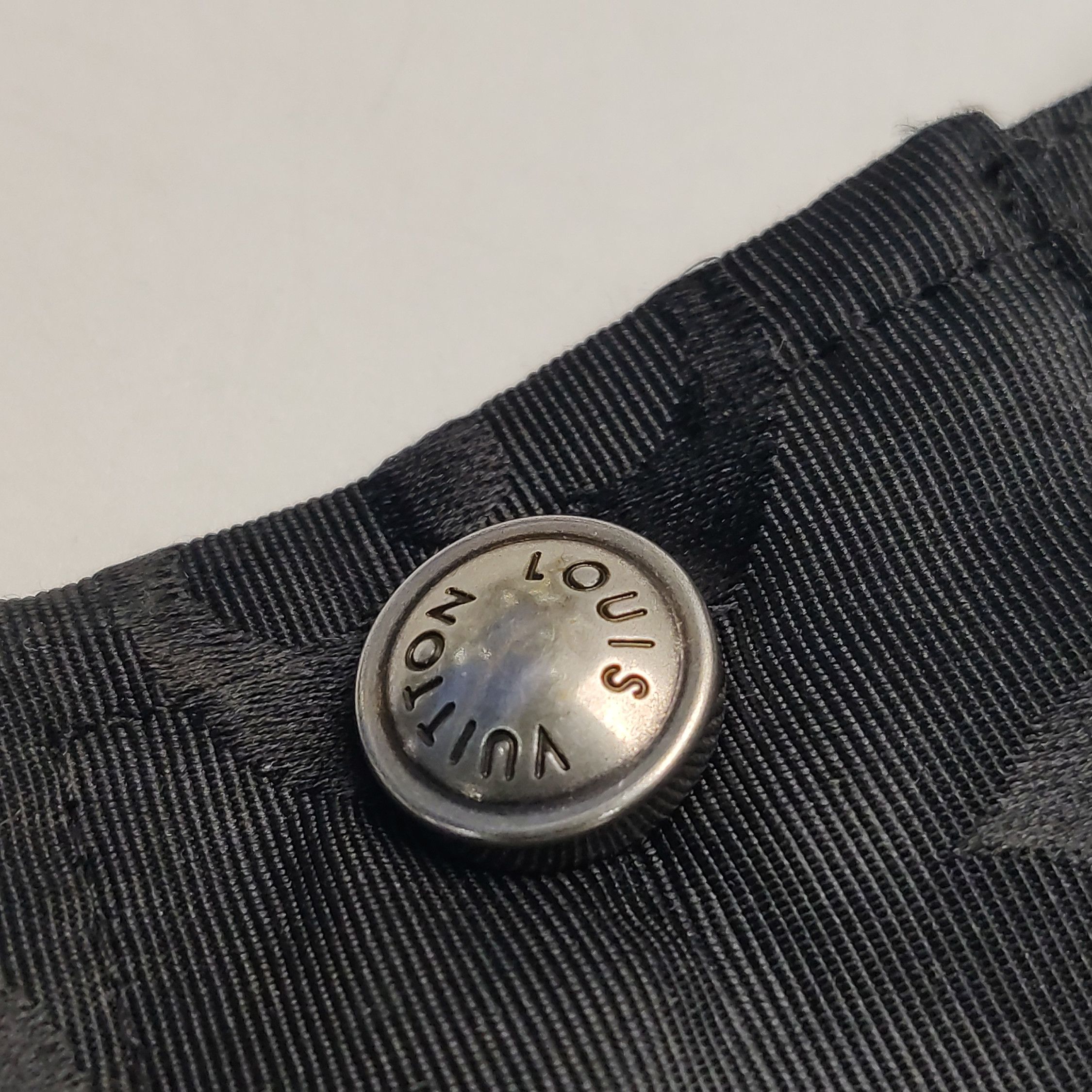 Louis Vuitton Louis Vuitton Monogram Silk Light Jacket 46 Size US S / EU 44-46 / 1 - 11 Thumbnail