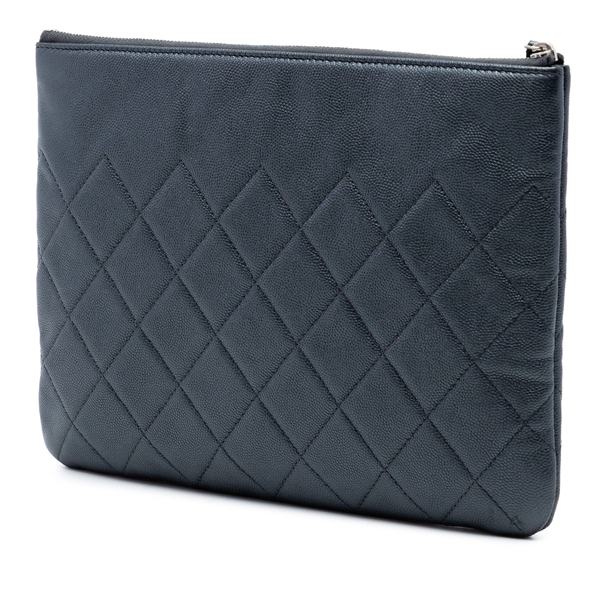 Chanel Medium CC Quilted Caviar O Case Clutch Size ONE SIZE - 2 Thumbnail